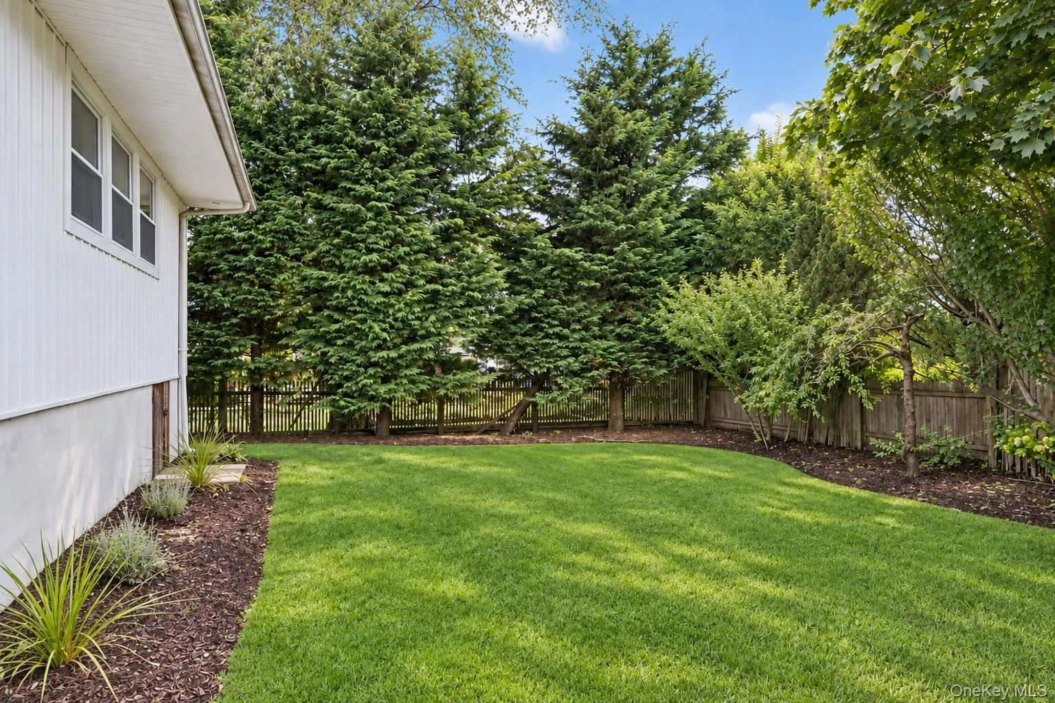 10 Grace Court, Islip, NY, 3 Bedrooms Bedrooms, 14 Rooms Rooms,3 BathroomsBathrooms,Residential,For Rent,Grace,0,1055822 10 Grace Court, Islip, NY, 3 Bedrooms Bedrooms, 14 Rooms Rooms,3 BathroomsBathrooms,Residential,For Rent,Grace,0,1055822