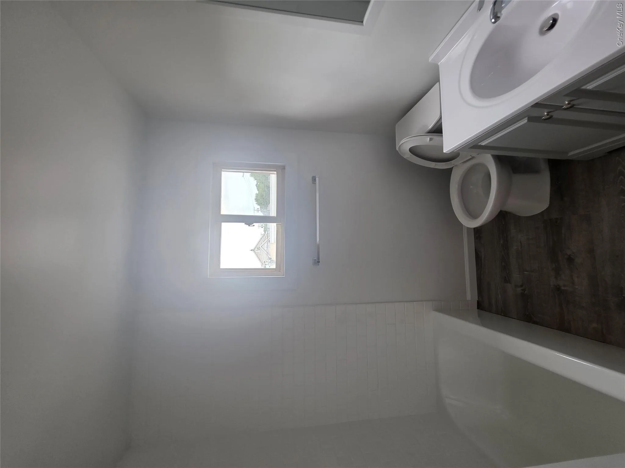 360 Larkfield Road, Huntington, NY, 1 Bedroom Bedrooms, 4 Room Rooms,1 BathroomBathrooms,Residential Lease,For Rent,Larkfield,0,1055823 360 Larkfield Road, Huntington, NY, 1 Bedroom Bedrooms, 4 Room Rooms,1 BathroomBathrooms,Residential Lease,For Rent,Larkfield,0,1055823