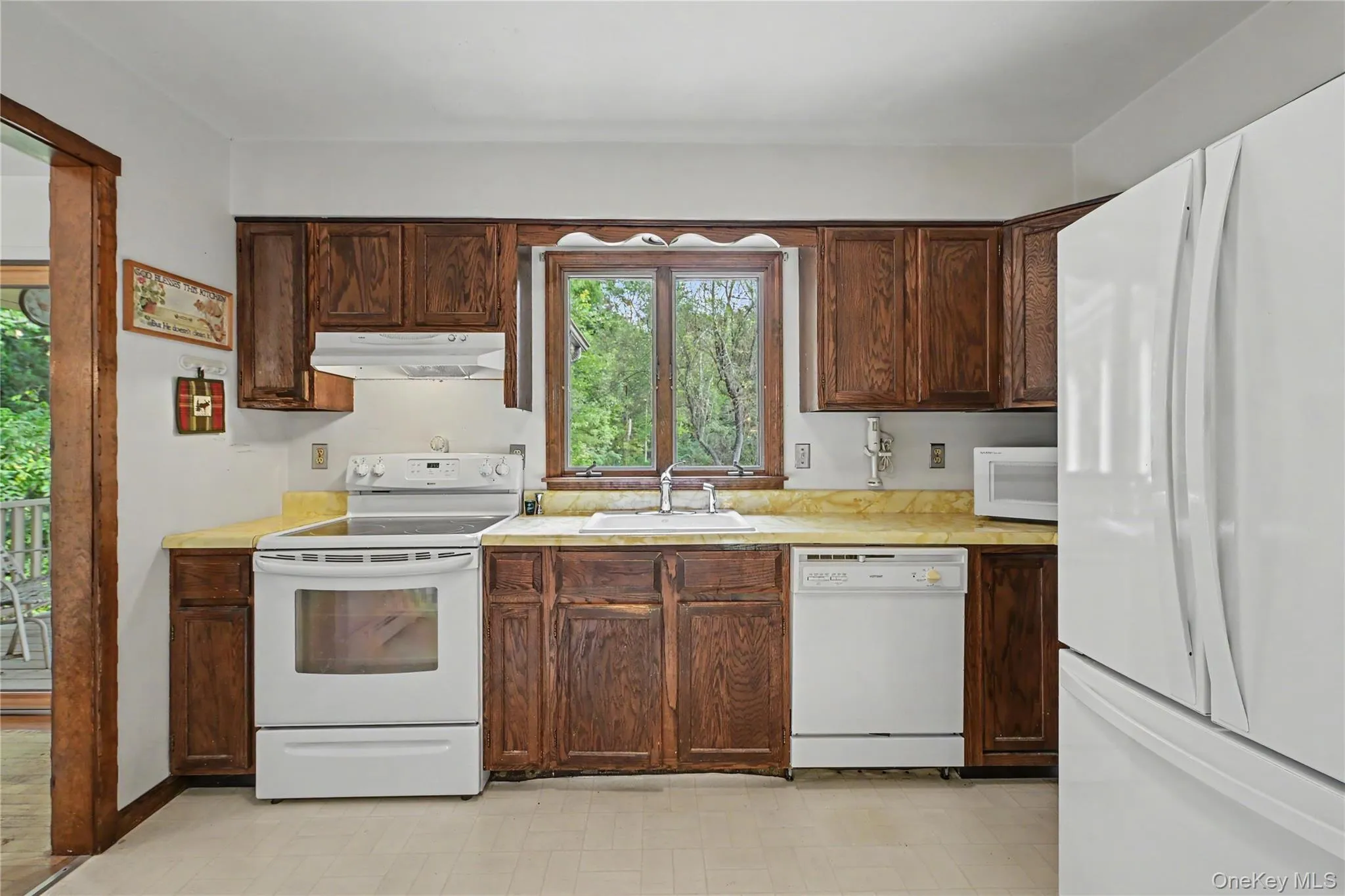 26 Tamarack Hill Drive, Poughkeepsie (town), NY, 3 Bedrooms Bedrooms, 9 Rooms Rooms,1 BathroomBathrooms,Residential,For Rent,Tamarack Hill,0,1055832 26 Tamarack Hill Drive, Poughkeepsie (town), NY, 3 Bedrooms Bedrooms, 9 Rooms Rooms,1 BathroomBathrooms,Residential,For Rent,Tamarack Hill,0,1055832