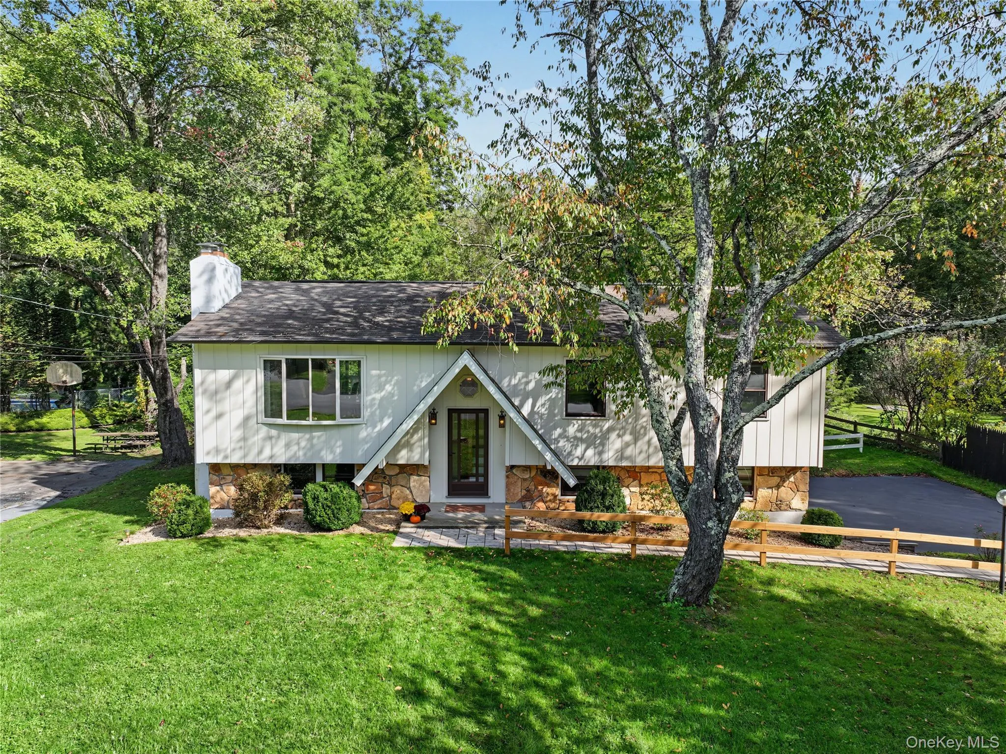 26 Tamarack Hill Drive, Poughkeepsie (town), NY, 3 Bedrooms Bedrooms, 9 Rooms Rooms,1 BathroomBathrooms,Residential,For Rent,Tamarack Hill,0,1055832 26 Tamarack Hill Drive, Poughkeepsie (town), NY, 3 Bedrooms Bedrooms, 9 Rooms Rooms,1 BathroomBathrooms,Residential,For Rent,Tamarack Hill,0,1055832
