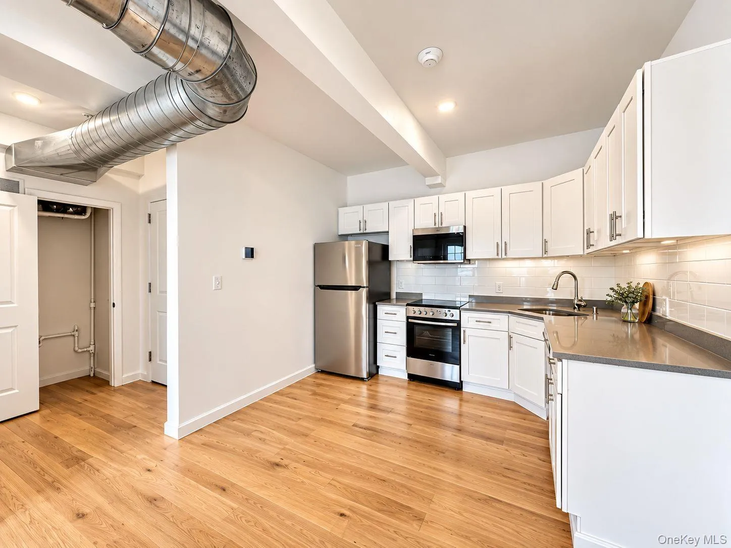 155 S River St, Troy, NY, 2 Bedroom Bedrooms, 5 Room Rooms,1 BathroomBathrooms,Residential Lease,For Rent,S River St,0,1055835 155 S River St, Troy, NY, 2 Bedroom Bedrooms, 5 Room Rooms,1 BathroomBathrooms,Residential Lease,For Rent,S River St,0,1055835
