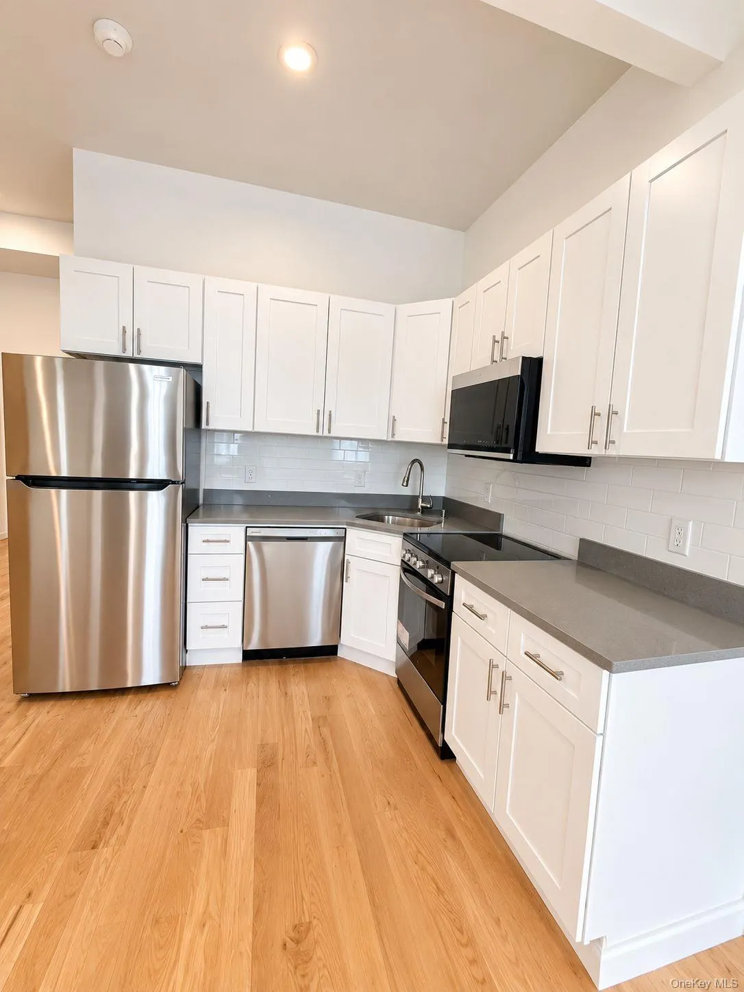 155 S River St, Troy, NY, 2 Bedroom Bedrooms, 5 Room Rooms,1 BathroomBathrooms,Residential Lease,For Rent,S River St,0,1055839 155 S River St, Troy, NY, 2 Bedroom Bedrooms, 5 Room Rooms,1 BathroomBathrooms,Residential Lease,For Rent,S River St,0,1055839