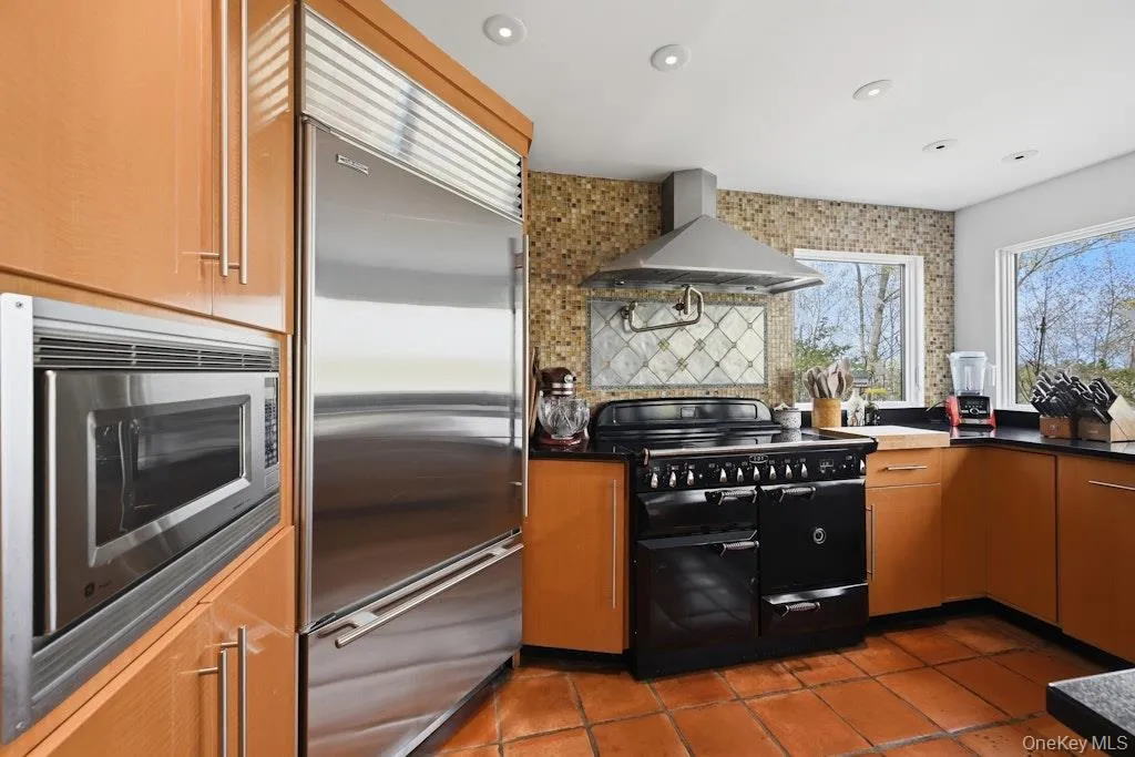 40 Idle Day Drive, Huntington, NY, 4 Bedrooms Bedrooms, 10 Rooms Rooms,2 BathroomsBathrooms,Residential,For Rent,Idle Day,0,1055847 40 Idle Day Drive, Huntington, NY, 4 Bedrooms Bedrooms, 10 Rooms Rooms,2 BathroomsBathrooms,Residential,For Rent,Idle Day,0,1055847