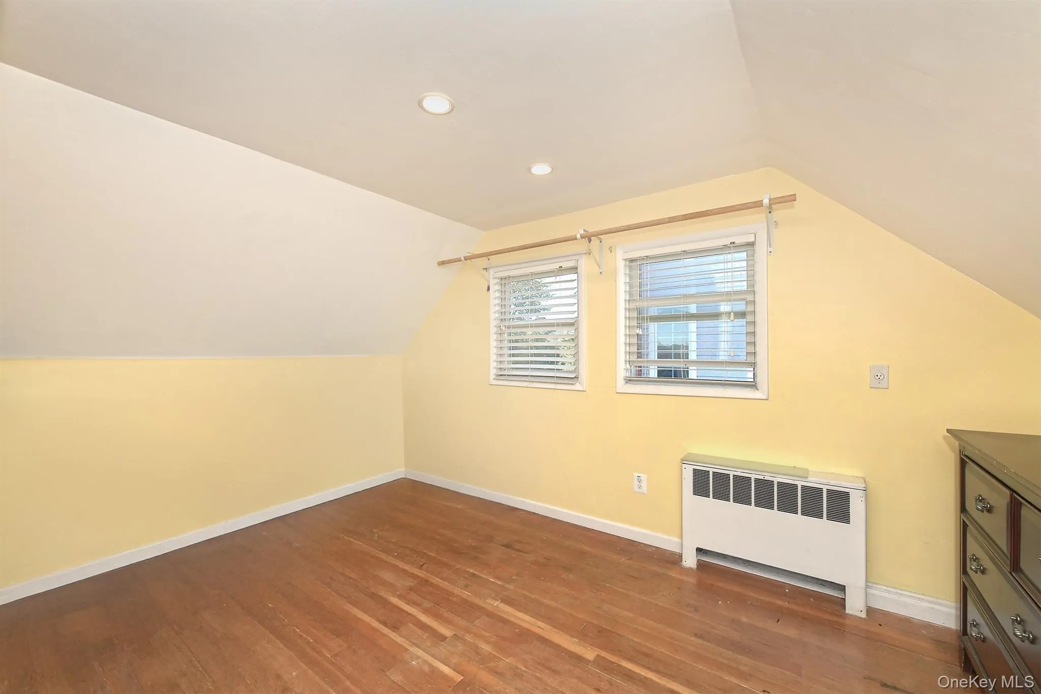 105 Bucket Lane, Hempstead, NY, 6 Bedrooms Bedrooms, 11 Rooms Rooms,2 BathroomsBathrooms,Residential,For Rent,Bucket,0,1055849 105 Bucket Lane, Hempstead, NY, 6 Bedrooms Bedrooms, 11 Rooms Rooms,2 BathroomsBathrooms,Residential,For Rent,Bucket,0,1055849