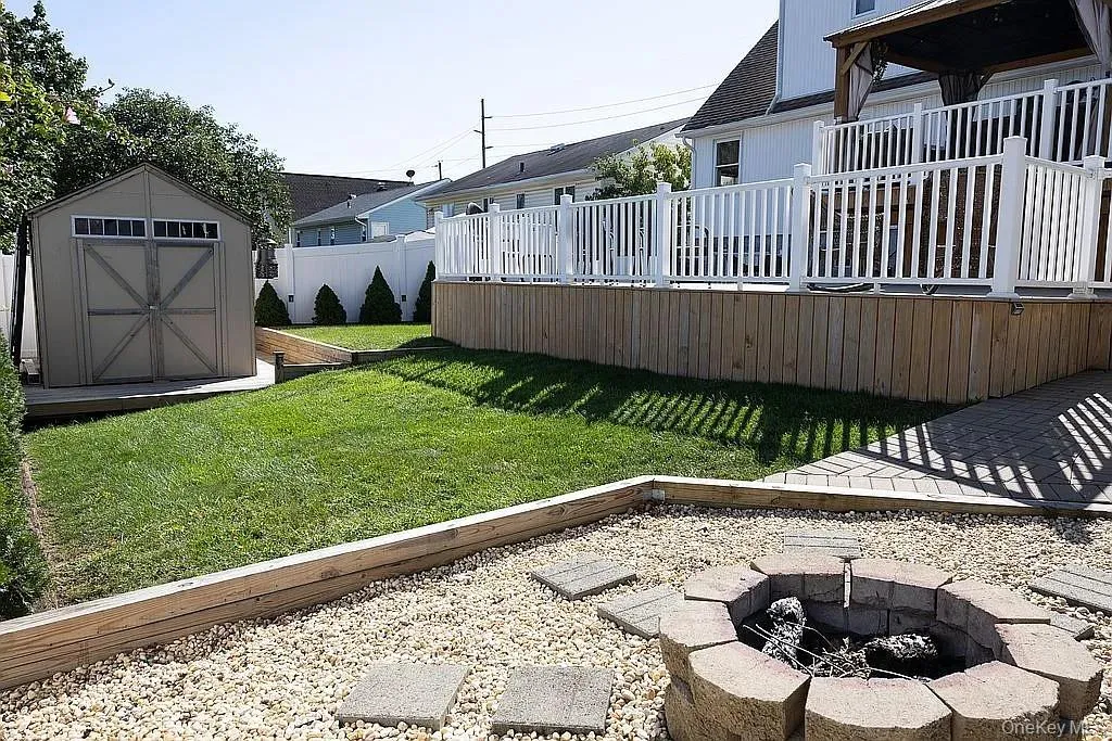 169 Doris Avenue, Hempstead, NY, 4 Bedrooms Bedrooms, 11 Rooms Rooms,3 BathroomsBathrooms,Residential,For Rent,Doris,0,1055852 169 Doris Avenue, Hempstead, NY, 4 Bedrooms Bedrooms, 11 Rooms Rooms,3 BathroomsBathrooms,Residential,For Rent,Doris,0,1055852