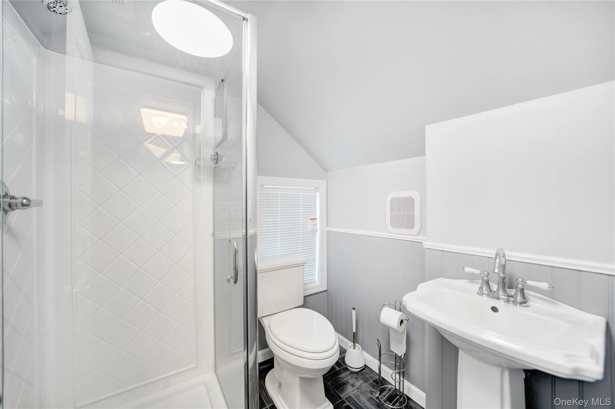 50 Catherine Street, Hempstead, NY, 5 Bedrooms Bedrooms, 14 Rooms Rooms,2 BathroomsBathrooms,Residential Lease,For Rent,Catherine,0,1055854 50 Catherine Street, Hempstead, NY, 5 Bedrooms Bedrooms, 14 Rooms Rooms,2 BathroomsBathrooms,Residential Lease,For Rent,Catherine,0,1055854