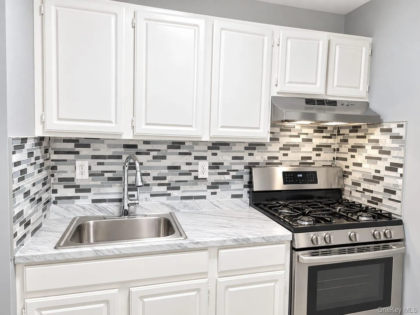 485 Pennsylvania Avenue, New York, NY, 2 Bedroom Bedrooms, 4 Room Rooms,1 BathroomBathrooms,Residential Lease,For Rent,Pennsylvania,0,1055864 485 Pennsylvania Avenue, New York, NY, 2 Bedroom Bedrooms, 4 Room Rooms,1 BathroomBathrooms,Residential Lease,For Rent,Pennsylvania,0,1055864