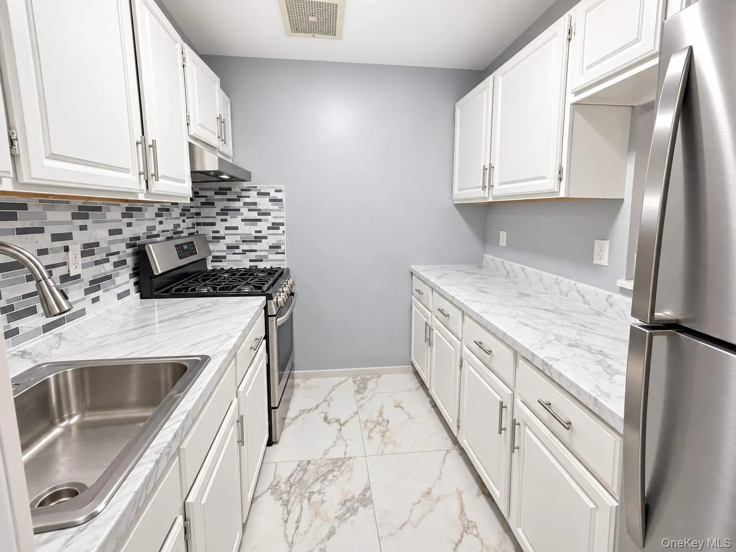 485 Pennsylvania Avenue, New York, NY, 2 Bedroom Bedrooms, 4 Room Rooms,1 BathroomBathrooms,Residential Lease,For Rent,Pennsylvania,0,1055864 485 Pennsylvania Avenue, New York, NY, 2 Bedroom Bedrooms, 4 Room Rooms,1 BathroomBathrooms,Residential Lease,For Rent,Pennsylvania,0,1055864