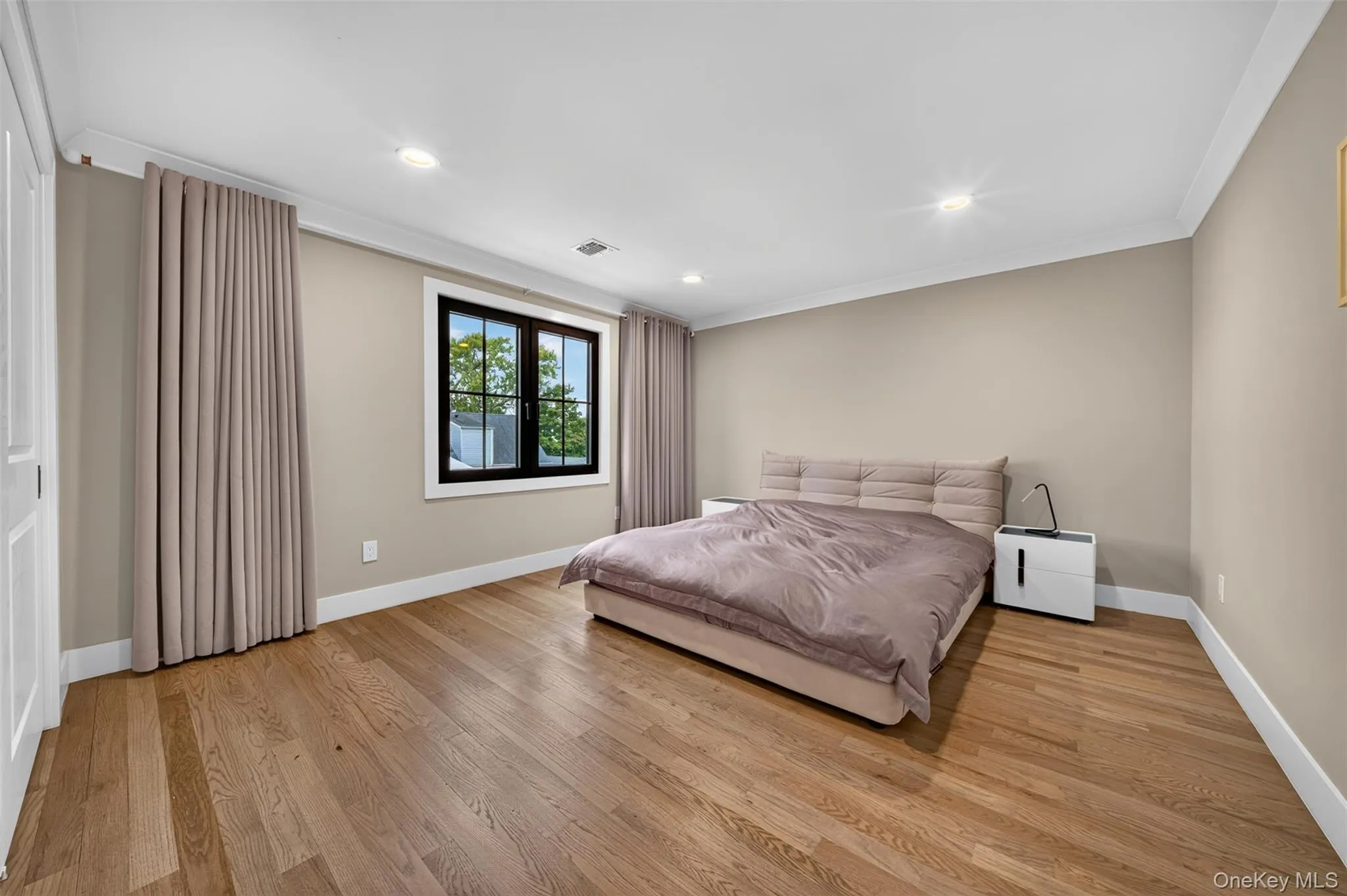 759 Pecan Street, Babylon, NY, 5 Bedrooms Bedrooms, 9 Rooms Rooms,2 BathroomsBathrooms,Residential,For Rent,Pecan,0,1055865 759 Pecan Street, Babylon, NY, 5 Bedrooms Bedrooms, 9 Rooms Rooms,2 BathroomsBathrooms,Residential,For Rent,Pecan,0,1055865