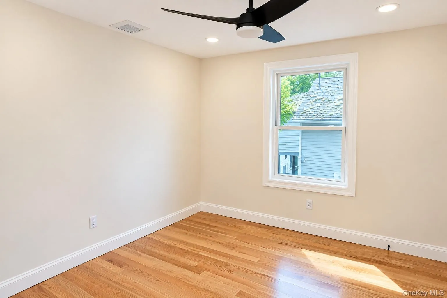 13 East Street, Beacon, NY, 3 Bedrooms Bedrooms, 11 Rooms Rooms,2 BathroomsBathrooms,Residential,For Rent,East,0,1055870 13 East Street, Beacon, NY, 3 Bedrooms Bedrooms, 11 Rooms Rooms,2 BathroomsBathrooms,Residential,For Rent,East,0,1055870