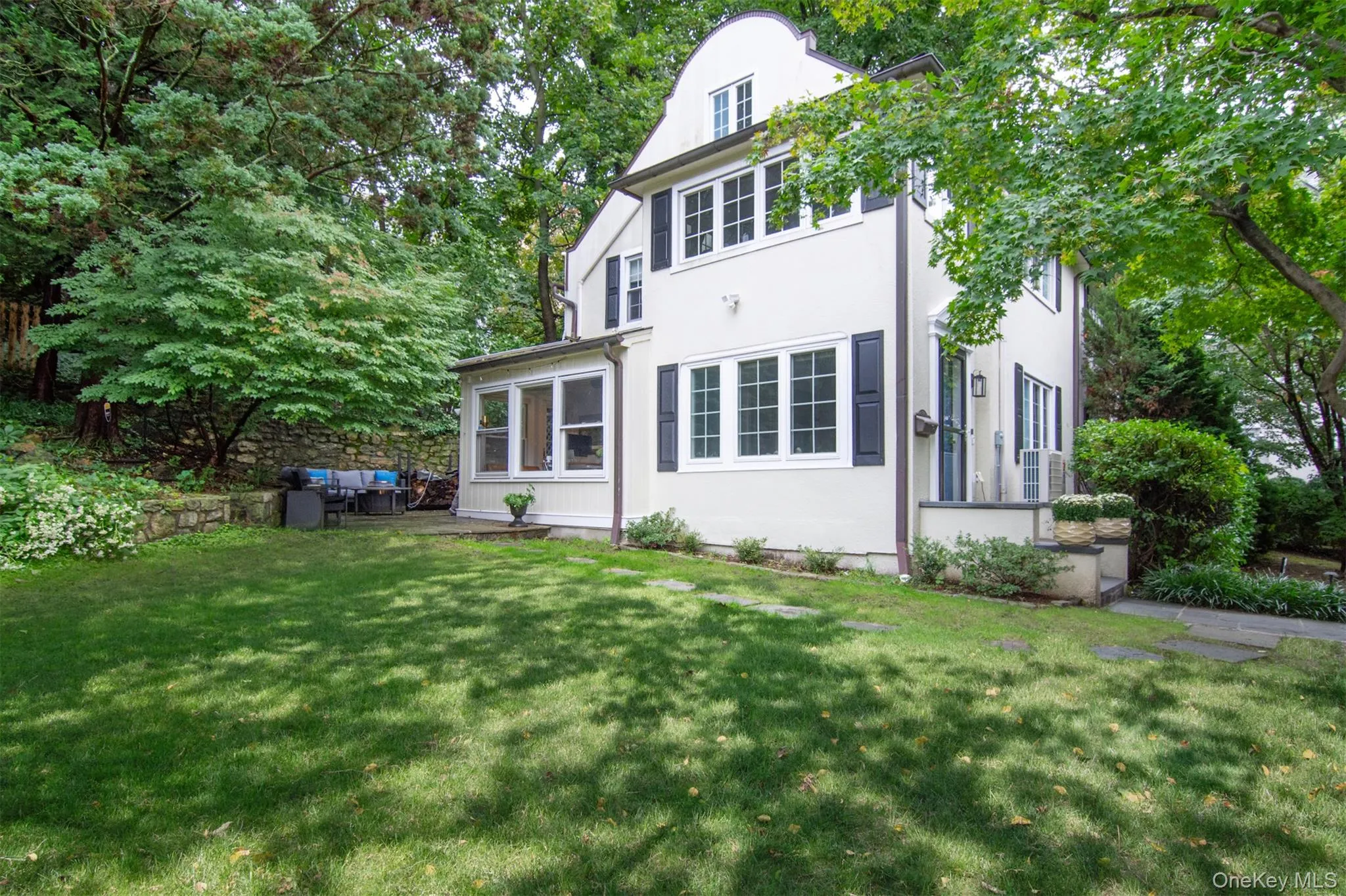 6 Beverly Road, Eastchester, NY, 3 Bedrooms Bedrooms, 7 Rooms Rooms,2 BathroomsBathrooms,Residential,For Rent,Beverly,0,1055873 6 Beverly Road, Eastchester, NY, 3 Bedrooms Bedrooms, 7 Rooms Rooms,2 BathroomsBathrooms,Residential,For Rent,Beverly,0,1055873