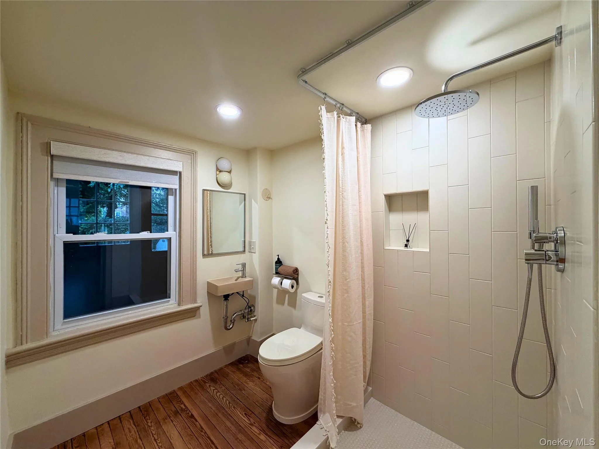 79 Ann Street, Newburgh (city), NY, 3 Bedrooms Bedrooms, 11 Rooms Rooms,2 BathroomsBathrooms,Residential Lease,For Rent,Ann,0,1055875 79 Ann Street, Newburgh (city), NY, 3 Bedrooms Bedrooms, 11 Rooms Rooms,2 BathroomsBathrooms,Residential Lease,For Rent,Ann,0,1055875