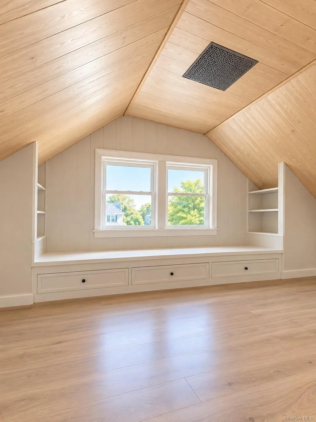 12 Balfour Street, New York, NY, 3 Bedroom Bedrooms, 5 Room Rooms,1 BathroomBathrooms,Residential Lease,For Rent,Balfour Street,0,1055879 12 Balfour Street, New York, NY, 3 Bedroom Bedrooms, 5 Room Rooms,1 BathroomBathrooms,Residential Lease,For Rent,Balfour Street,0,1055879