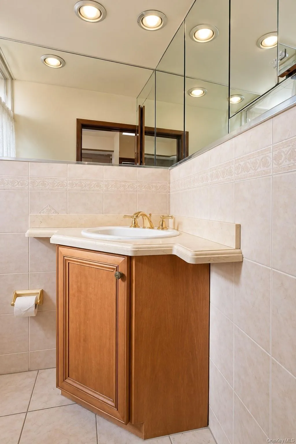 12 Balfour Street, New York, NY, 3 Bedroom Bedrooms, 5 Room Rooms,1 BathroomBathrooms,Residential Lease,For Rent,Balfour Street,0,1055879 12 Balfour Street, New York, NY, 3 Bedroom Bedrooms, 5 Room Rooms,1 BathroomBathrooms,Residential Lease,For Rent,Balfour Street,0,1055879