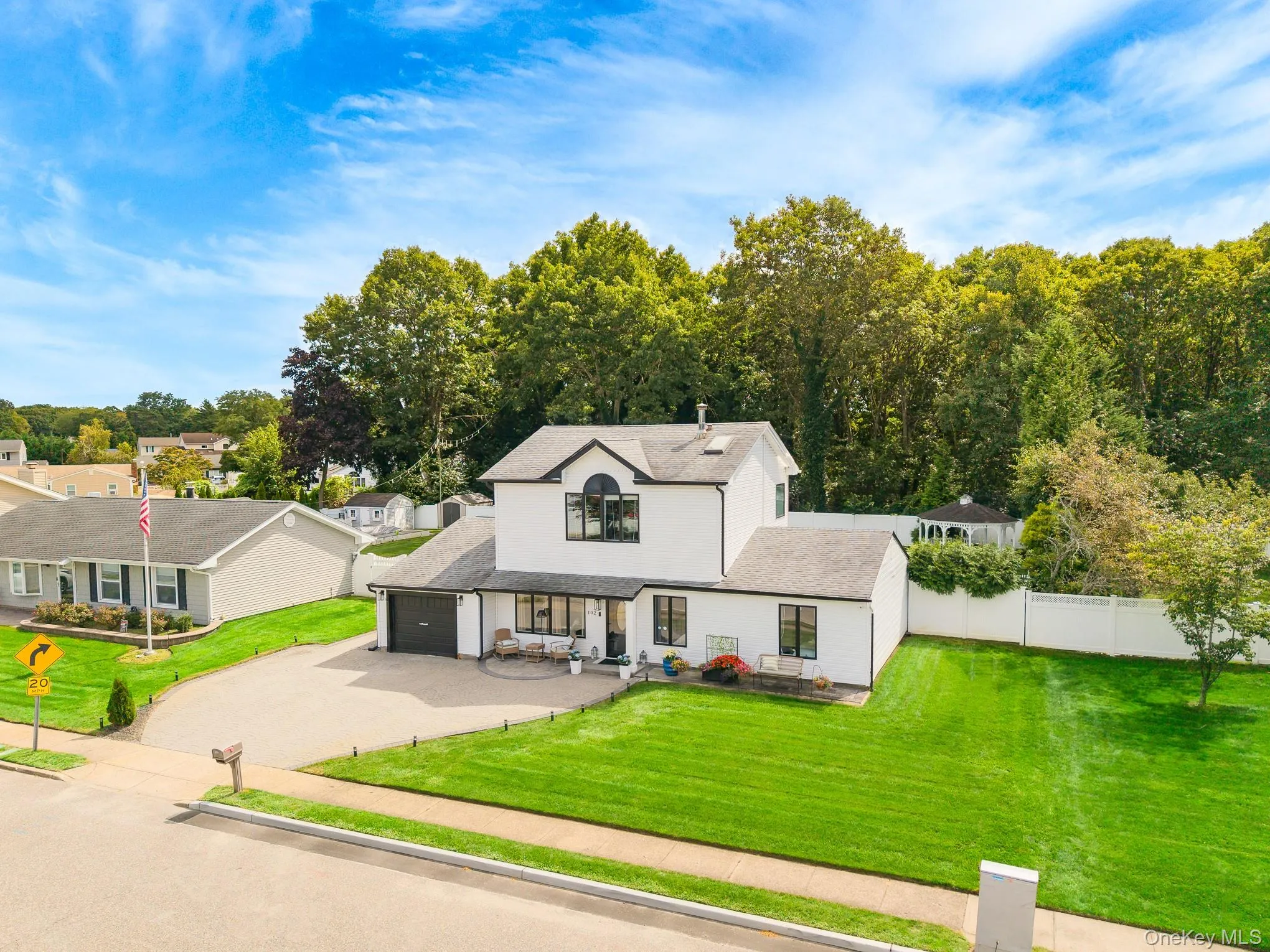 102 Inverness Road, Islip, NY, 3 Bedrooms Bedrooms, 8 Rooms Rooms,2 BathroomsBathrooms,Residential,For Rent,Inverness,0,1055881 102 Inverness Road, Islip, NY, 3 Bedrooms Bedrooms, 8 Rooms Rooms,2 BathroomsBathrooms,Residential,For Rent,Inverness,0,1055881