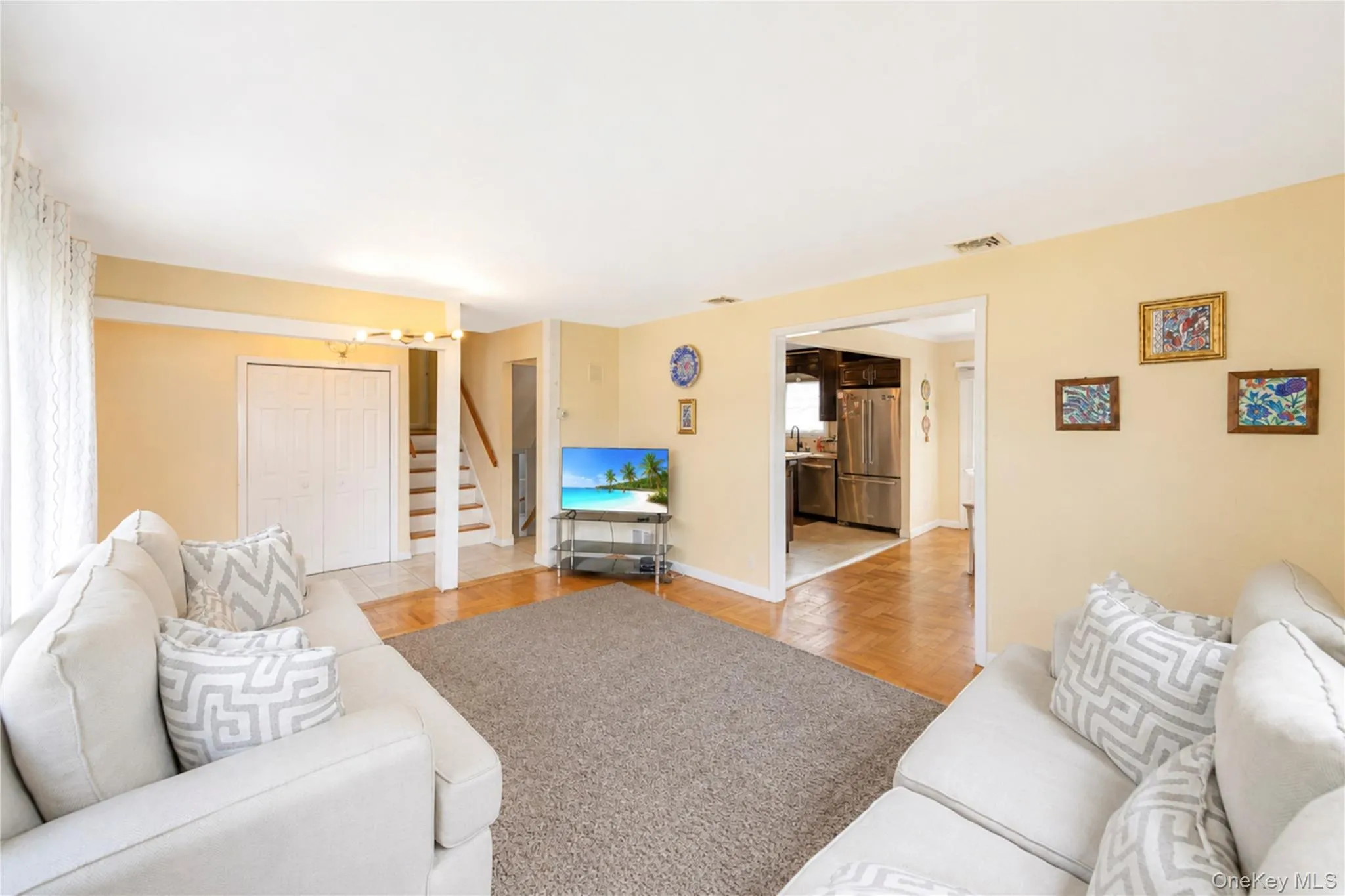 7 Primrose Avenue, Oyster Bay, NY, 3 Bedrooms Bedrooms, 10 Rooms Rooms,2 BathroomsBathrooms,Residential,For Rent,Primrose,0,1055888 7 Primrose Avenue, Oyster Bay, NY, 3 Bedrooms Bedrooms, 10 Rooms Rooms,2 BathroomsBathrooms,Residential,For Rent,Primrose,0,1055888