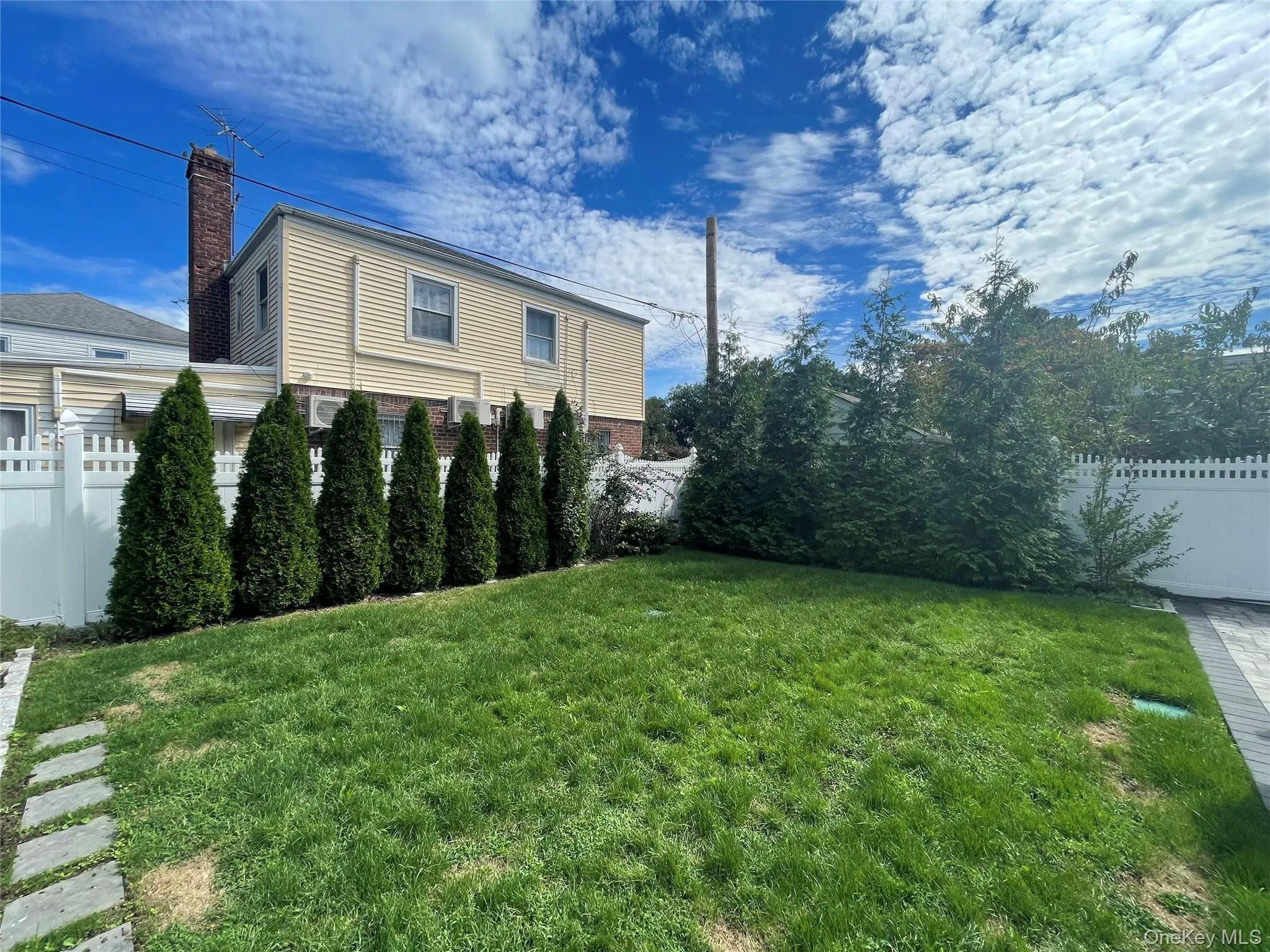 7625 250th Street, New York, NY, 3 Bedrooms Bedrooms, 6 Rooms Rooms,3 BathroomsBathrooms,Residential,For Rent,250th,0,1055892 7625 250th Street, New York, NY, 3 Bedrooms Bedrooms, 6 Rooms Rooms,3 BathroomsBathrooms,Residential,For Rent,250th,0,1055892