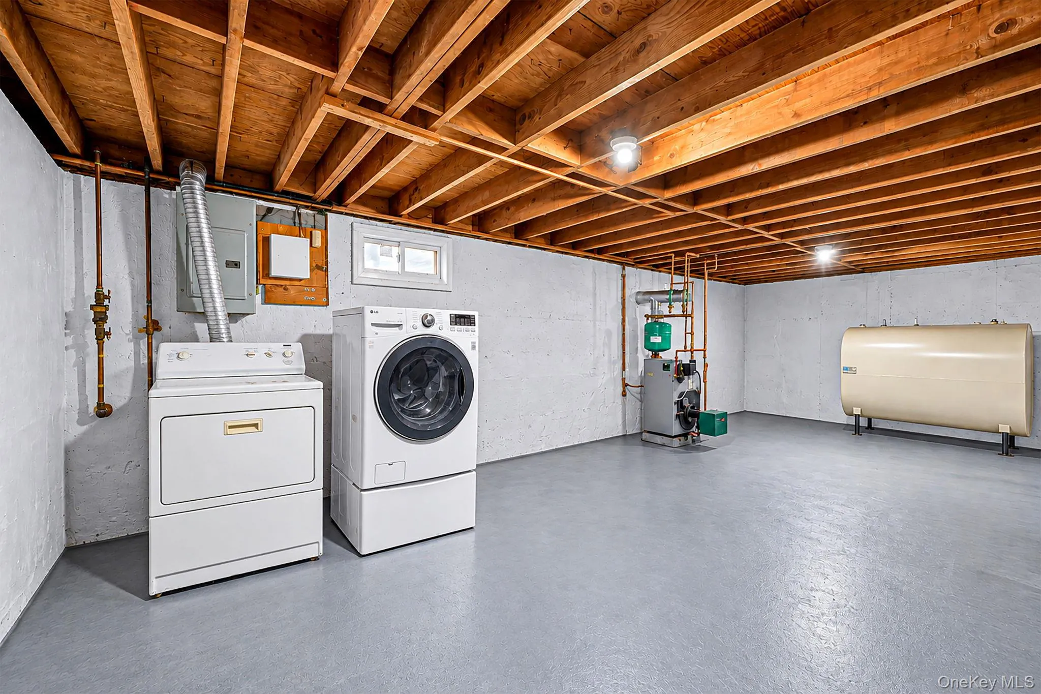 1 Allegheny Drive, Brookhaven, NY, 3 Bedrooms Bedrooms, 8 Rooms Rooms,1 BathroomBathrooms,Residential,For Rent,Allegheny,0,1055897 1 Allegheny Drive, Brookhaven, NY, 3 Bedrooms Bedrooms, 8 Rooms Rooms,1 BathroomBathrooms,Residential,For Rent,Allegheny,0,1055897