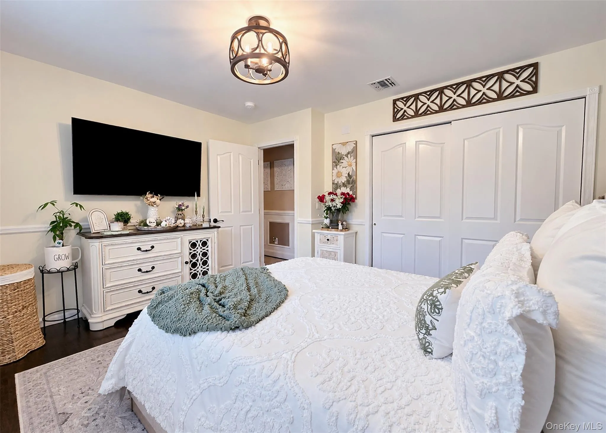 521 Park Avenue, Brookhaven, NY, 4 Bedrooms Bedrooms, 9 Rooms Rooms,2 BathroomsBathrooms,Residential,For Rent,Park,0,1055898 521 Park Avenue, Brookhaven, NY, 4 Bedrooms Bedrooms, 9 Rooms Rooms,2 BathroomsBathrooms,Residential,For Rent,Park,0,1055898