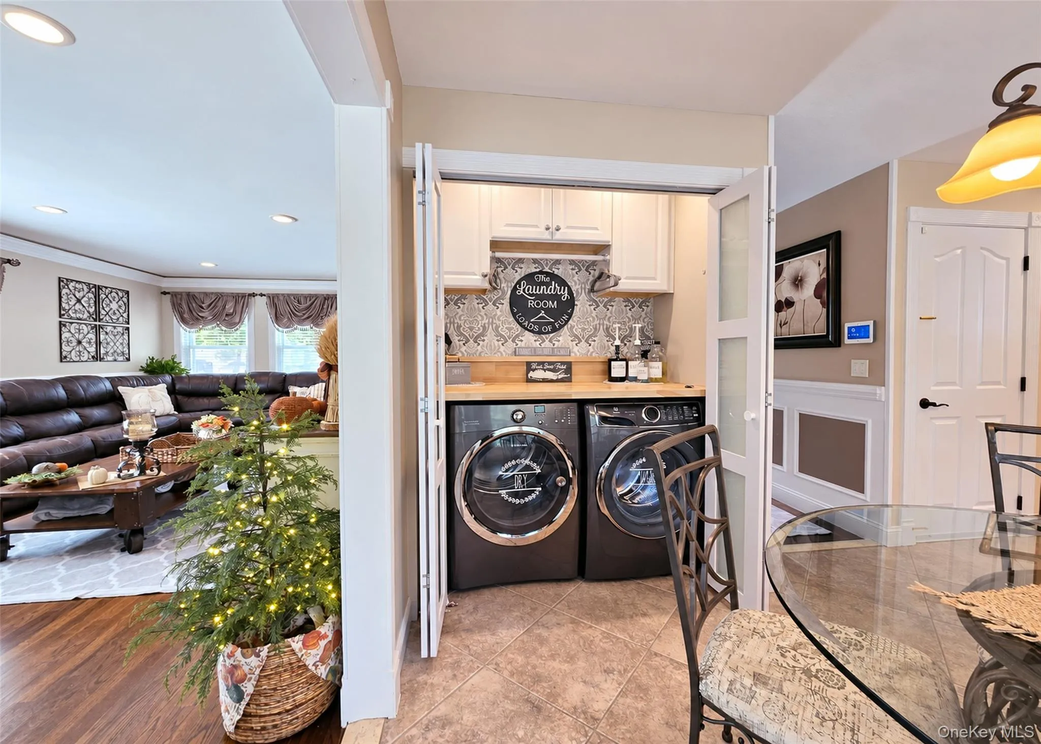 521 Park Avenue, Brookhaven, NY, 4 Bedrooms Bedrooms, 9 Rooms Rooms,2 BathroomsBathrooms,Residential,For Rent,Park,0,1055898 521 Park Avenue, Brookhaven, NY, 4 Bedrooms Bedrooms, 9 Rooms Rooms,2 BathroomsBathrooms,Residential,For Rent,Park,0,1055898