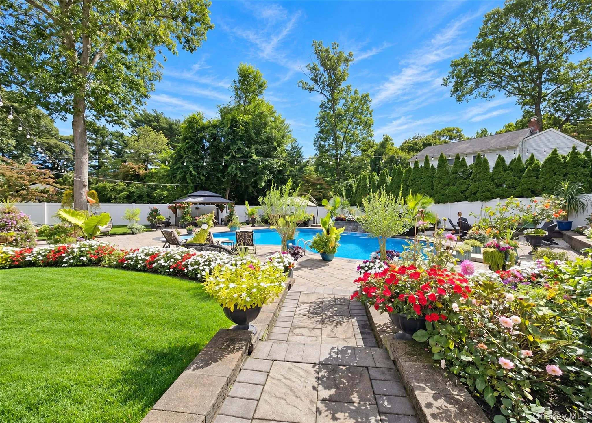 521 Park Avenue, Brookhaven, NY, 4 Bedrooms Bedrooms, 9 Rooms Rooms,2 BathroomsBathrooms,Residential,For Rent,Park,0,1055898 521 Park Avenue, Brookhaven, NY, 4 Bedrooms Bedrooms, 9 Rooms Rooms,2 BathroomsBathrooms,Residential,For Rent,Park,0,1055898
