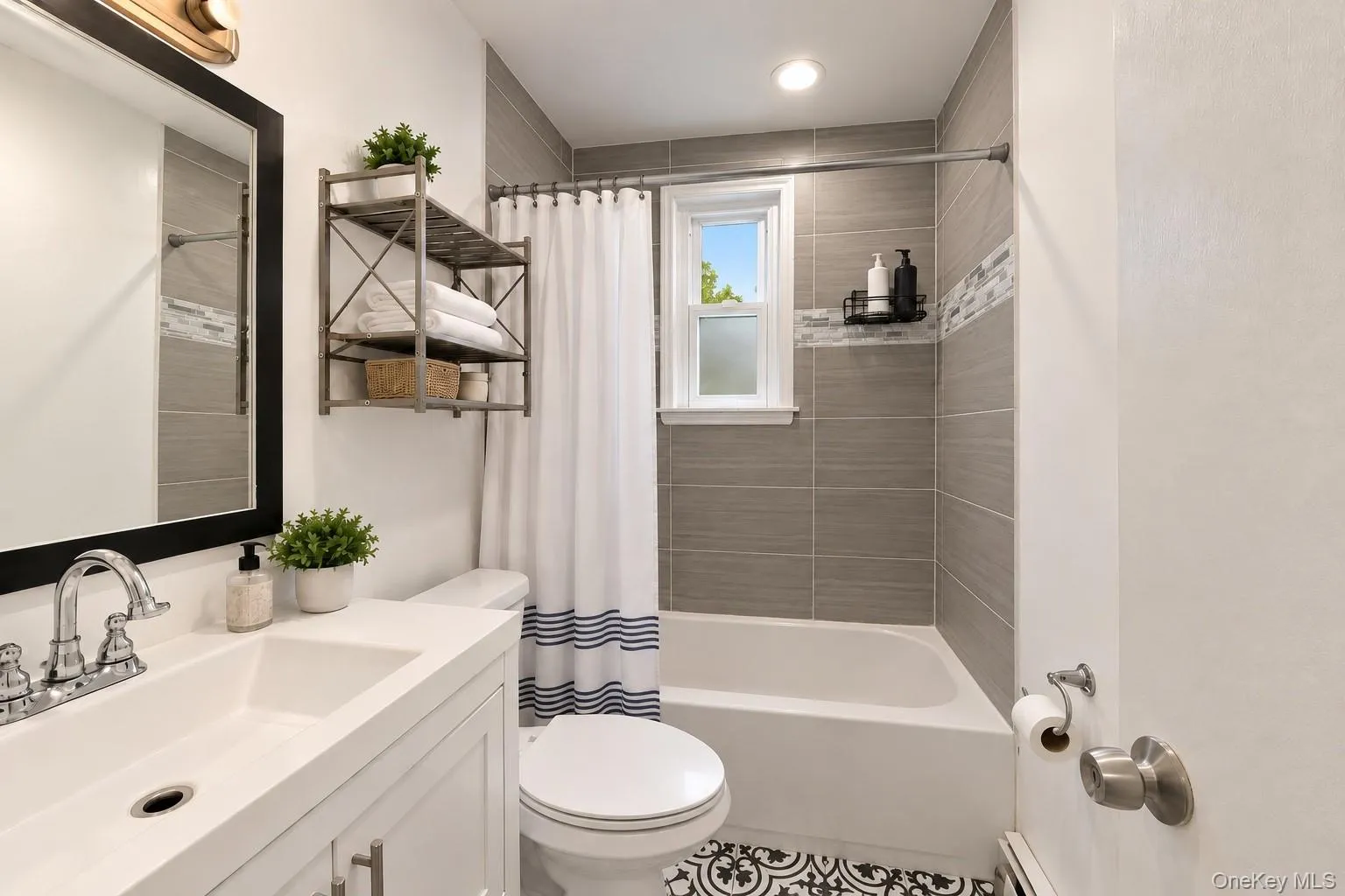 276 Swinton Avenue, New York, NY, 4 Bedrooms Bedrooms, 6 Rooms Rooms,2 BathroomsBathrooms,Residential,For Rent,Swinton,0,1055901 276 Swinton Avenue, New York, NY, 4 Bedrooms Bedrooms, 6 Rooms Rooms,2 BathroomsBathrooms,Residential,For Rent,Swinton,0,1055901