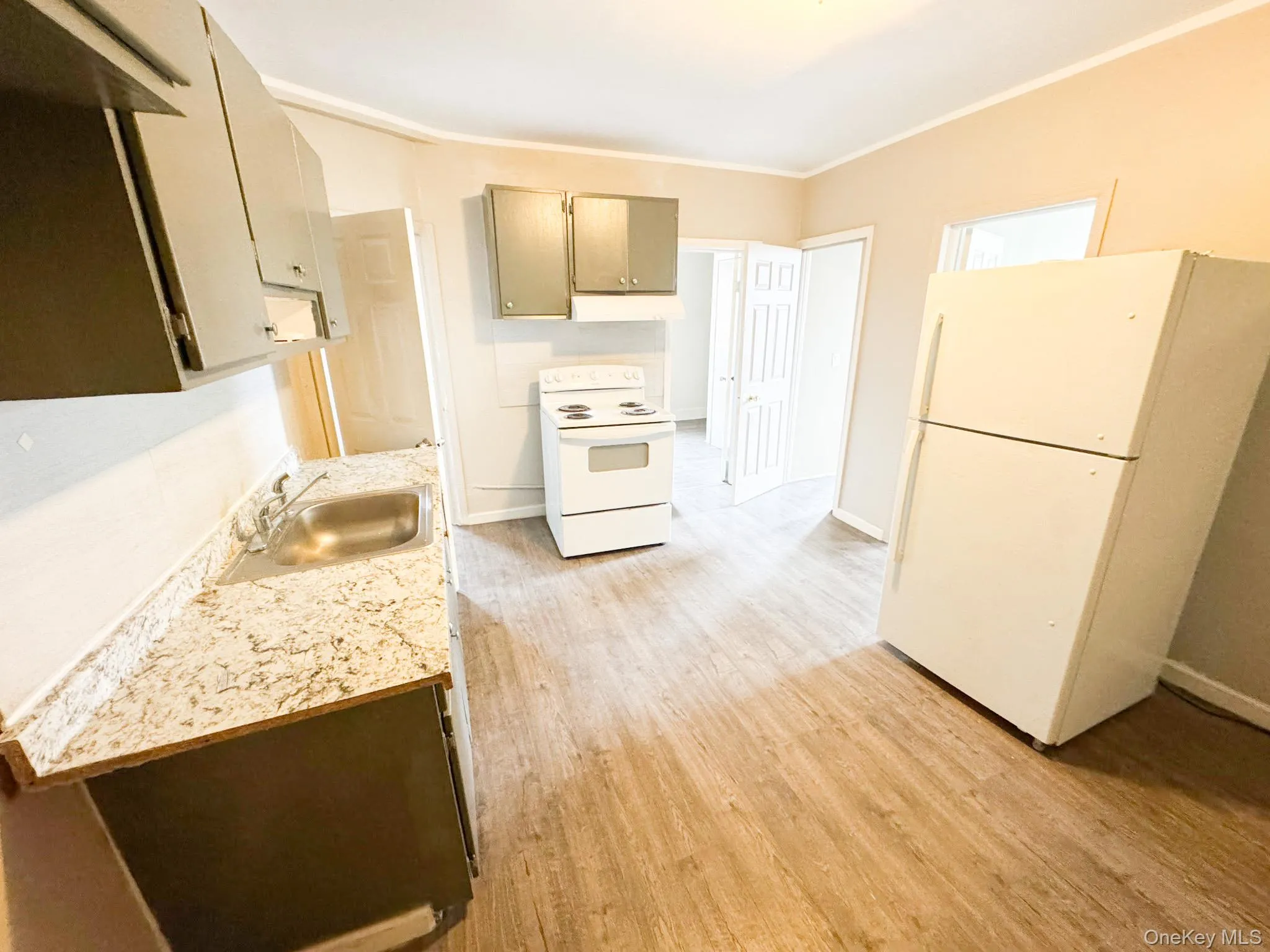 565 Christopher Avenue, New York, NY, 3 Bedroom Bedrooms, 5 Room Rooms,1 BathroomBathrooms,Residential Lease,For Rent,Christopher,0,1055902 565 Christopher Avenue, New York, NY, 3 Bedroom Bedrooms, 5 Room Rooms,1 BathroomBathrooms,Residential Lease,For Rent,Christopher,0,1055902