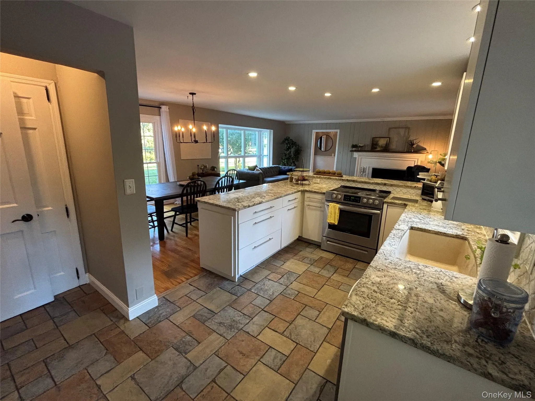 15 Merry Hill Road, La Grange, NY, 3 Bedrooms Bedrooms, 8 Rooms Rooms,2 BathroomsBathrooms,Residential,For Rent,Merry Hill,0,1055904 15 Merry Hill Road, La Grange, NY, 3 Bedrooms Bedrooms, 8 Rooms Rooms,2 BathroomsBathrooms,Residential,For Rent,Merry Hill,0,1055904