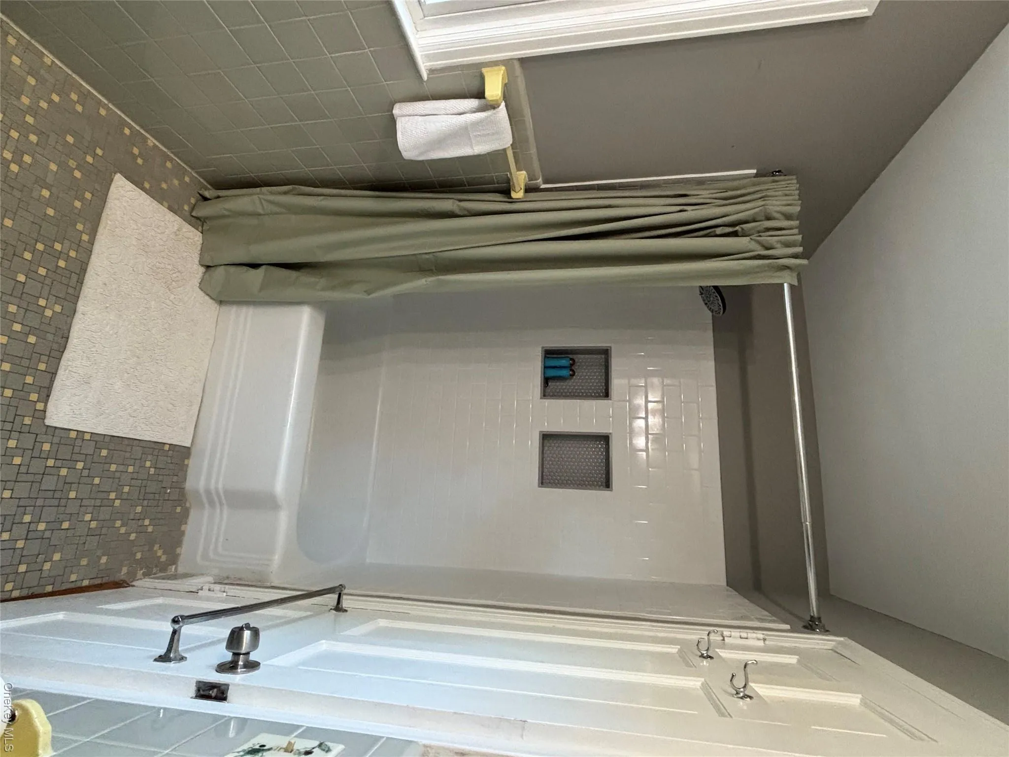 15 Merry Hill Road, La Grange, NY, 3 Bedrooms Bedrooms, 8 Rooms Rooms,2 BathroomsBathrooms,Residential,For Rent,Merry Hill,0,1055904 15 Merry Hill Road, La Grange, NY, 3 Bedrooms Bedrooms, 8 Rooms Rooms,2 BathroomsBathrooms,Residential,For Rent,Merry Hill,0,1055904
