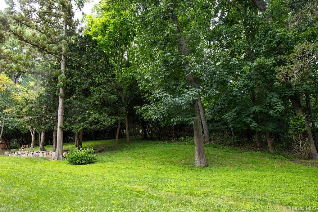 1.3 Acre ~ Room for a pool and Tennis Court 1.3 Acre ~ Room for a pool and Tennis Court