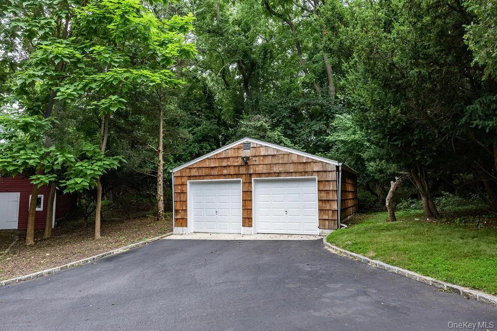 Detached 2 Car Garage Detached 2 Car Garage