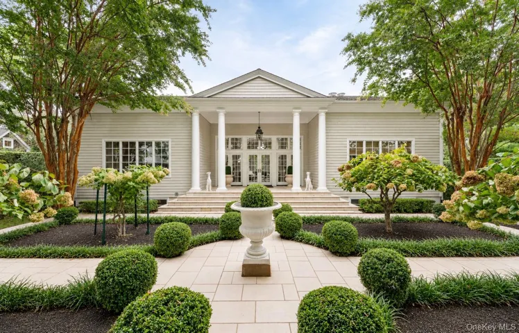 170 Breese Lane, Southampton, New York 11968