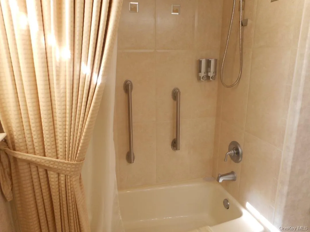 173 Hamlet Drive, Brookhaven, NY, 3 Bedrooms Bedrooms, 8 Rooms Rooms,2 BathroomsBathrooms,Residential,For Rent,Hamlet,0,1055911 173 Hamlet Drive, Brookhaven, NY, 3 Bedrooms Bedrooms, 8 Rooms Rooms,2 BathroomsBathrooms,Residential,For Rent,Hamlet,0,1055911