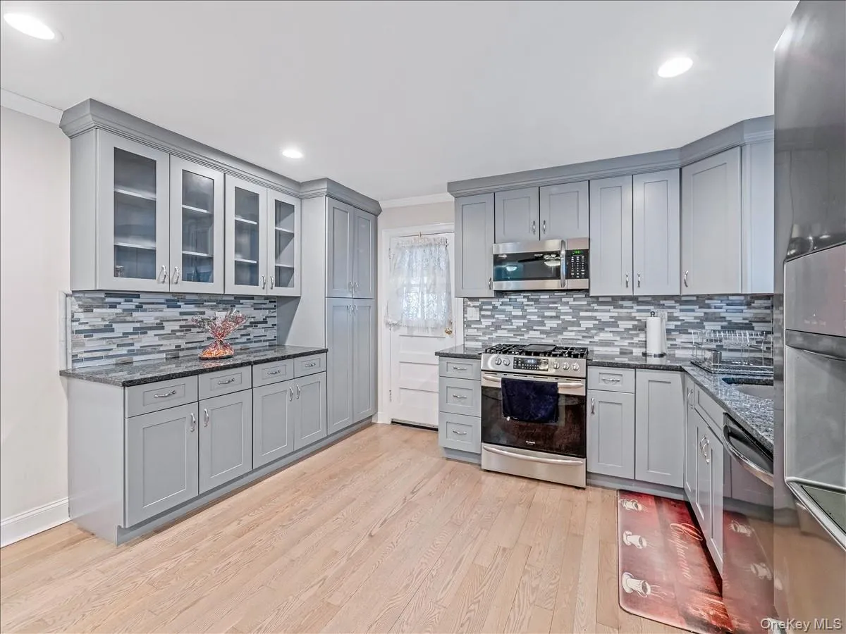 1559 Hering Avenue, New York, NY, 3 Bedrooms Bedrooms, 8 Rooms Rooms,Residential Lease,For Rent,Hering,0,1055912 1559 Hering Avenue, New York, NY, 3 Bedrooms Bedrooms, 8 Rooms Rooms,Residential Lease,For Rent,Hering,0,1055912