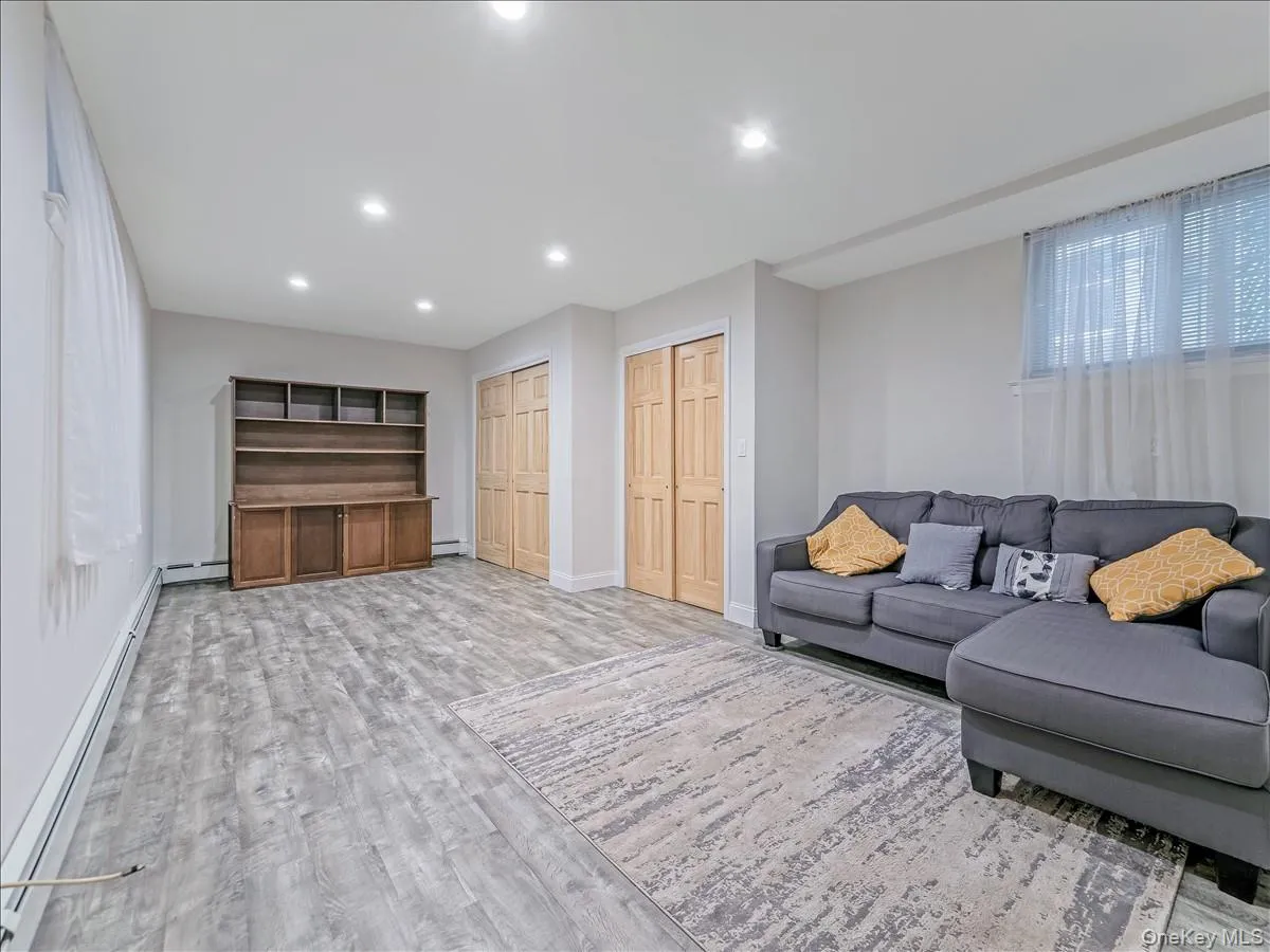 1559 Hering Avenue, New York, NY, 3 Bedrooms Bedrooms, 8 Rooms Rooms,Residential Lease,For Rent,Hering,0,1055912 1559 Hering Avenue, New York, NY, 3 Bedrooms Bedrooms, 8 Rooms Rooms,Residential Lease,For Rent,Hering,0,1055912