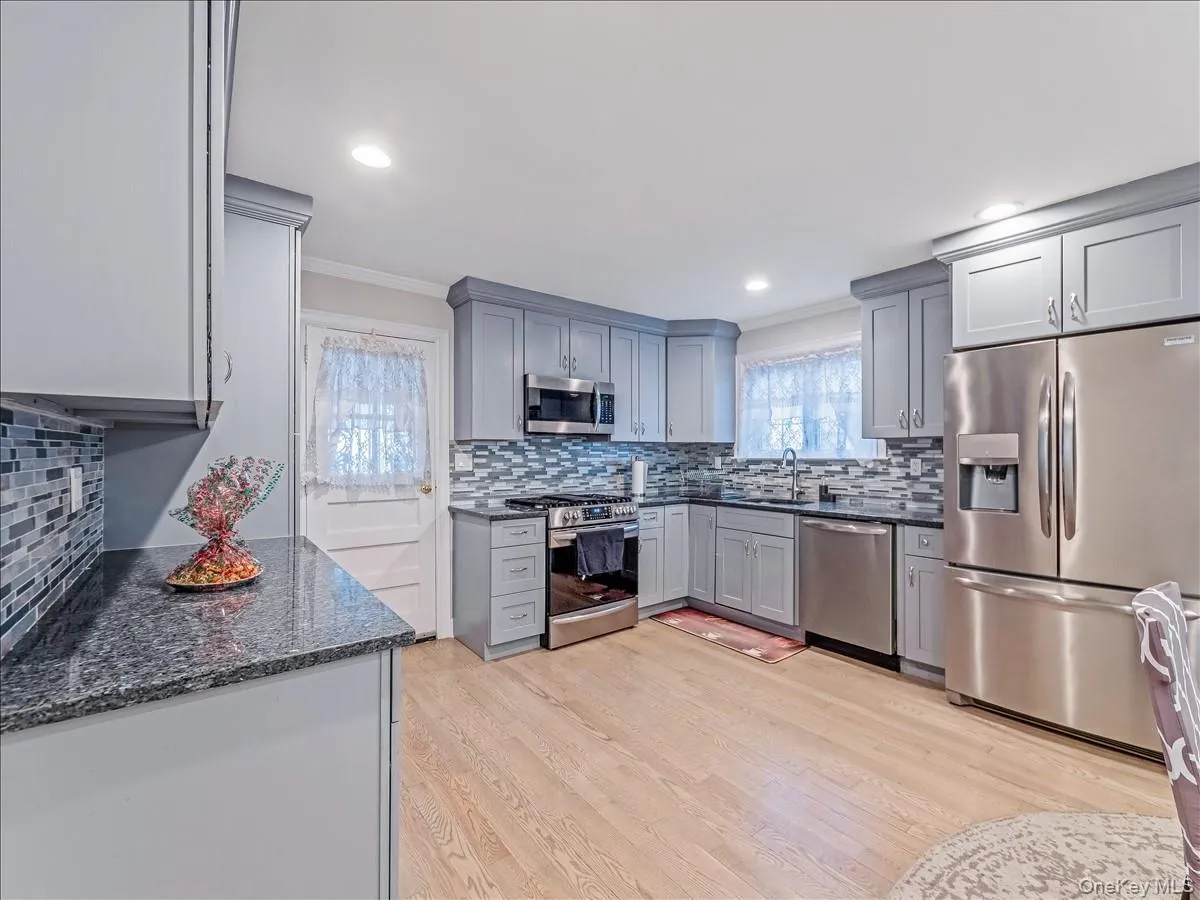 1559 Hering Avenue, New York, NY, 3 Bedrooms Bedrooms, 8 Rooms Rooms,Residential Lease,For Rent,Hering,0,1055912 1559 Hering Avenue, New York, NY, 3 Bedrooms Bedrooms, 8 Rooms Rooms,Residential Lease,For Rent,Hering,0,1055912