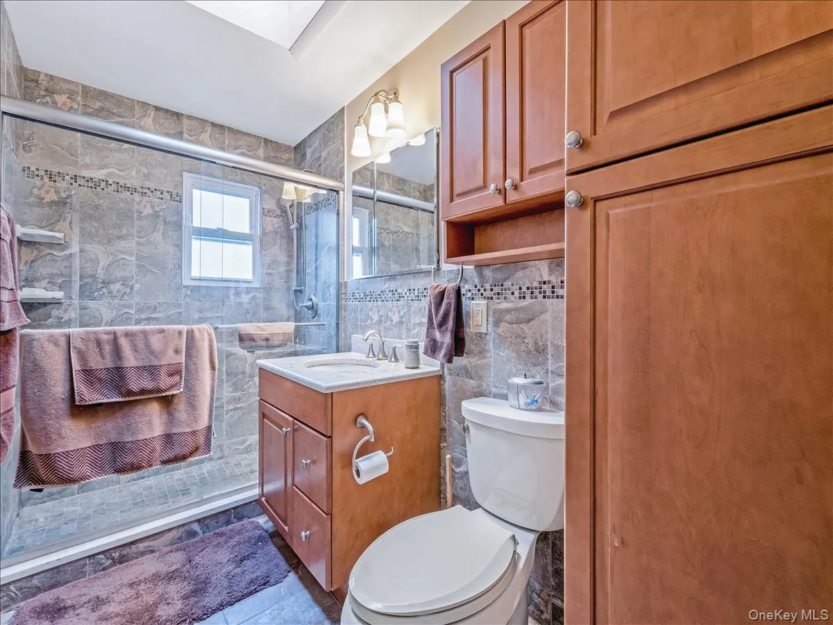 1559 Hering Avenue, New York, NY, 3 Bedrooms Bedrooms, 8 Rooms Rooms,Residential Lease,For Rent,Hering,0,1055912 1559 Hering Avenue, New York, NY, 3 Bedrooms Bedrooms, 8 Rooms Rooms,Residential Lease,For Rent,Hering,0,1055912