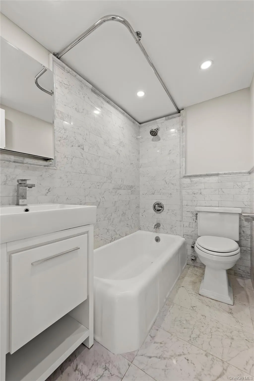 99-52 66th Rd, New York, NY, 4 Rooms Rooms,1 BathroomBathrooms,Residential,For Rent,66th Rd,0,1055921 99-52 66th Rd, New York, NY, 4 Rooms Rooms,1 BathroomBathrooms,Residential,For Rent,66th Rd,0,1055921