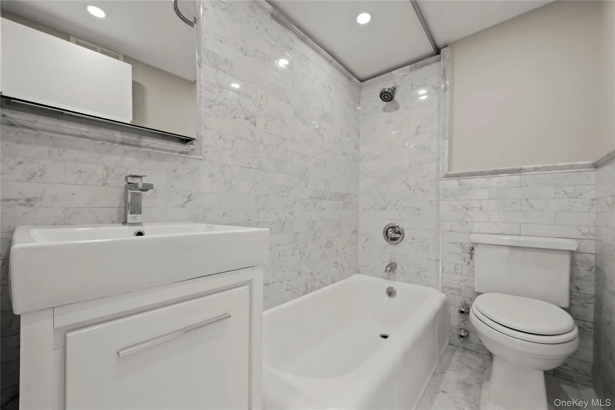 99-52 66th Rd, New York, NY, 4 Rooms Rooms,1 BathroomBathrooms,Residential,For Rent,66th Rd,0,1055921 99-52 66th Rd, New York, NY, 4 Rooms Rooms,1 BathroomBathrooms,Residential,For Rent,66th Rd,0,1055921