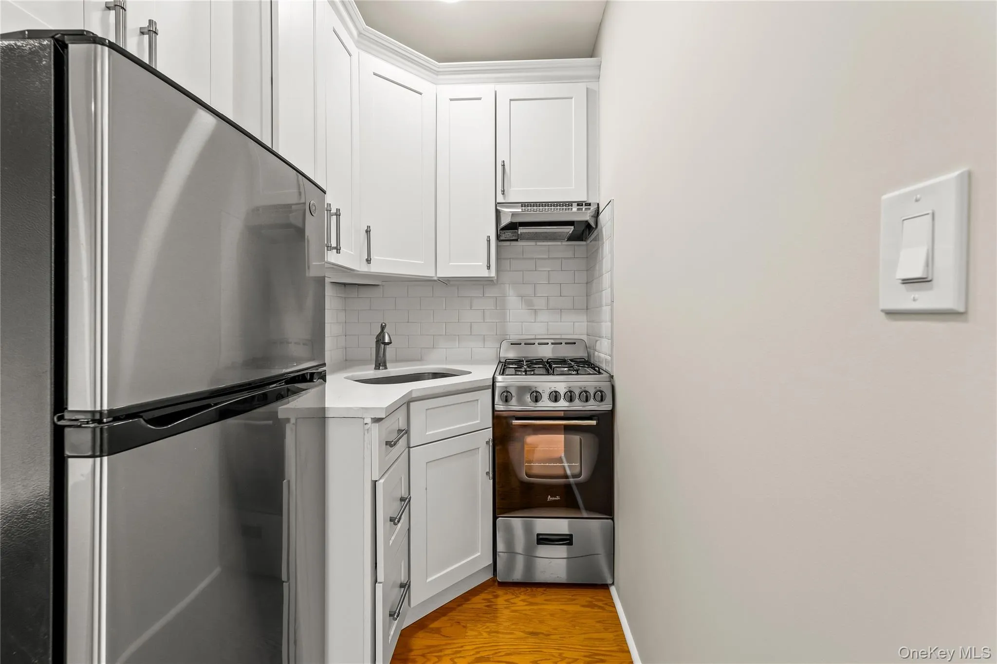 99-52 66th Rd, New York, NY, 4 Rooms Rooms,1 BathroomBathrooms,Residential,For Rent,66th Rd,0,1055921 99-52 66th Rd, New York, NY, 4 Rooms Rooms,1 BathroomBathrooms,Residential,For Rent,66th Rd,0,1055921
