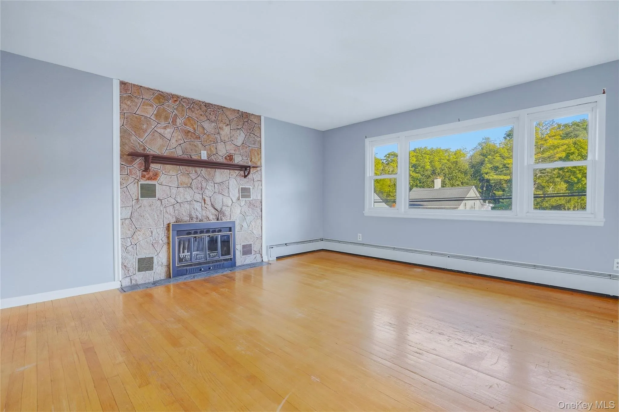 145 Linderman Avenue, Kingston, NY, 3 Bedrooms Bedrooms, 8 Rooms Rooms,2 BathroomsBathrooms,Residential,For Rent,Linderman,0,1055930 145 Linderman Avenue, Kingston, NY, 3 Bedrooms Bedrooms, 8 Rooms Rooms,2 BathroomsBathrooms,Residential,For Rent,Linderman,0,1055930