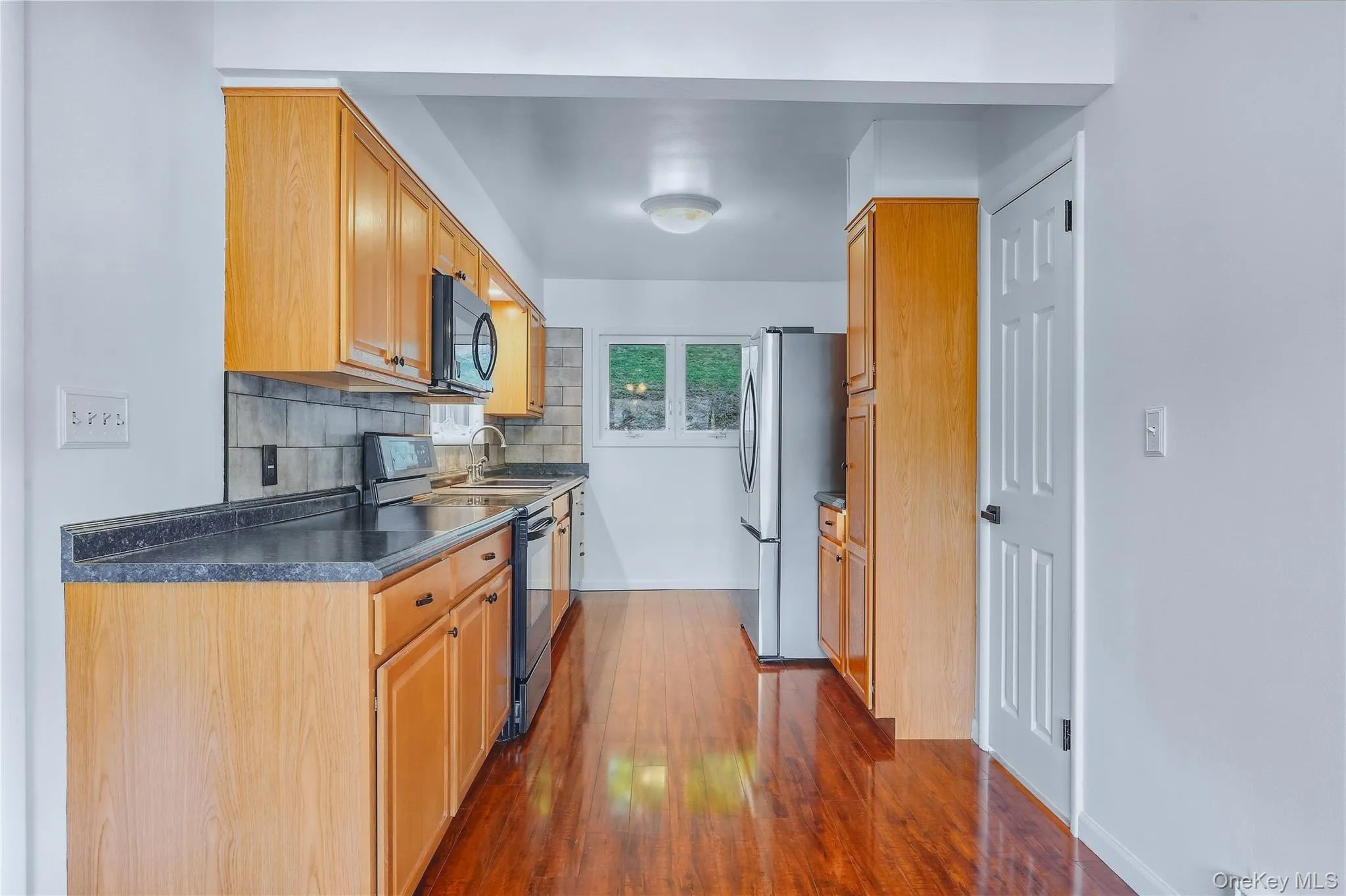 145 Linderman Avenue, Kingston, NY, 3 Bedrooms Bedrooms, 8 Rooms Rooms,2 BathroomsBathrooms,Residential,For Rent,Linderman,0,1055930 145 Linderman Avenue, Kingston, NY, 3 Bedrooms Bedrooms, 8 Rooms Rooms,2 BathroomsBathrooms,Residential,For Rent,Linderman,0,1055930