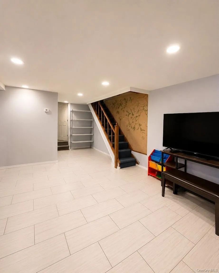 202-13 33rd Avenue, New York, NY, 3 Bedrooms Bedrooms, 5 Rooms Rooms,2 BathroomsBathrooms,Residential,For Rent,33rd,0,1055932 202-13 33rd Avenue, New York, NY, 3 Bedrooms Bedrooms, 5 Rooms Rooms,2 BathroomsBathrooms,Residential,For Rent,33rd,0,1055932