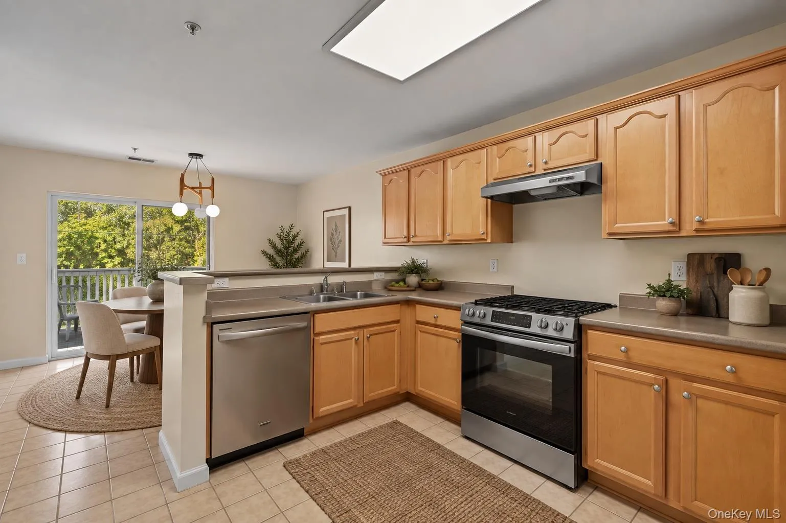 19 Putters Way, Middletown, NY, 2 Bedrooms Bedrooms, 5 Rooms Rooms,2 BathroomsBathrooms,Residential,For Rent,Putters,0,1055933 19 Putters Way, Middletown, NY, 2 Bedrooms Bedrooms, 5 Rooms Rooms,2 BathroomsBathrooms,Residential,For Rent,Putters,0,1055933