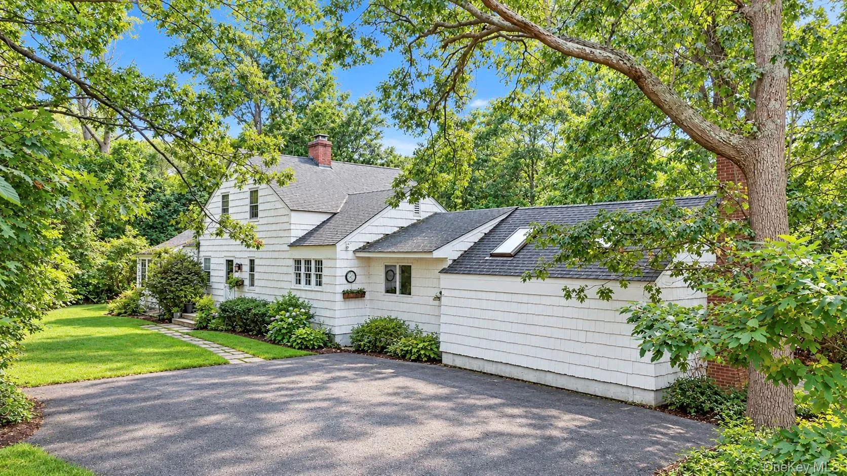 2 Glenwater Lane, Brookhaven, NY, 4 Bedrooms Bedrooms, 8 Rooms Rooms,2 BathroomsBathrooms,Residential,For Rent,Glenwater,0,1055947 2 Glenwater Lane, Brookhaven, NY, 4 Bedrooms Bedrooms, 8 Rooms Rooms,2 BathroomsBathrooms,Residential,For Rent,Glenwater,0,1055947