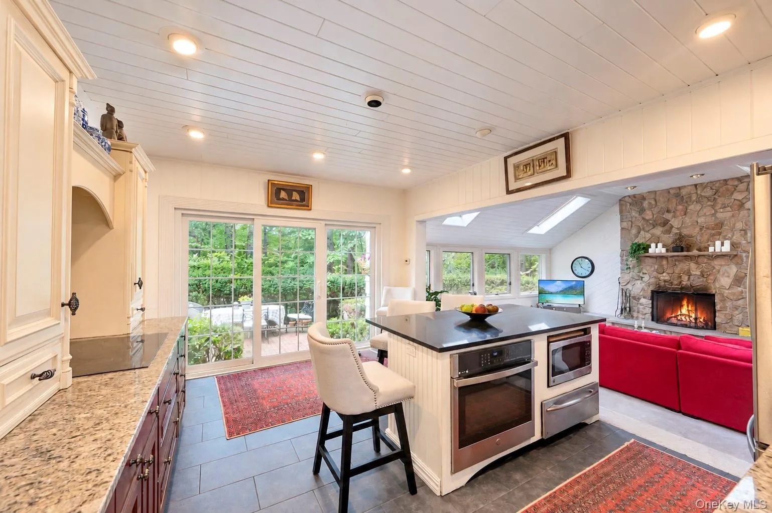 2 Glenwater Lane, Brookhaven, NY, 4 Bedrooms Bedrooms, 8 Rooms Rooms,2 BathroomsBathrooms,Residential,For Rent,Glenwater,0,1055947 2 Glenwater Lane, Brookhaven, NY, 4 Bedrooms Bedrooms, 8 Rooms Rooms,2 BathroomsBathrooms,Residential,For Rent,Glenwater,0,1055947