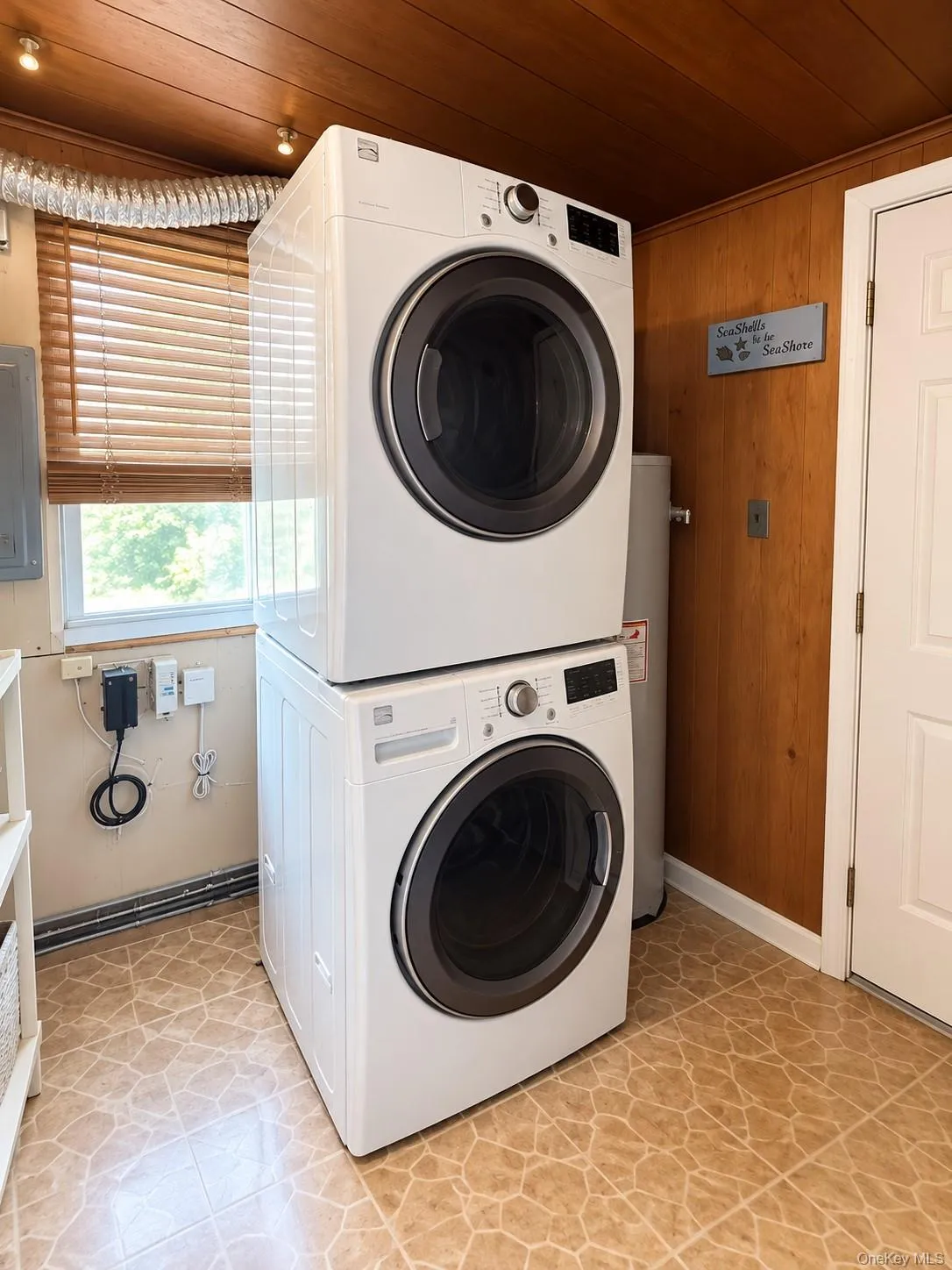 93 New Hampshire Street, Long Beach, NY, 3 Bedrooms Bedrooms, 6 Rooms Rooms,1 BathroomBathrooms,Residential Lease,For Rent,New Hampshire,0,1055948 93 New Hampshire Street, Long Beach, NY, 3 Bedrooms Bedrooms, 6 Rooms Rooms,1 BathroomBathrooms,Residential Lease,For Rent,New Hampshire,0,1055948