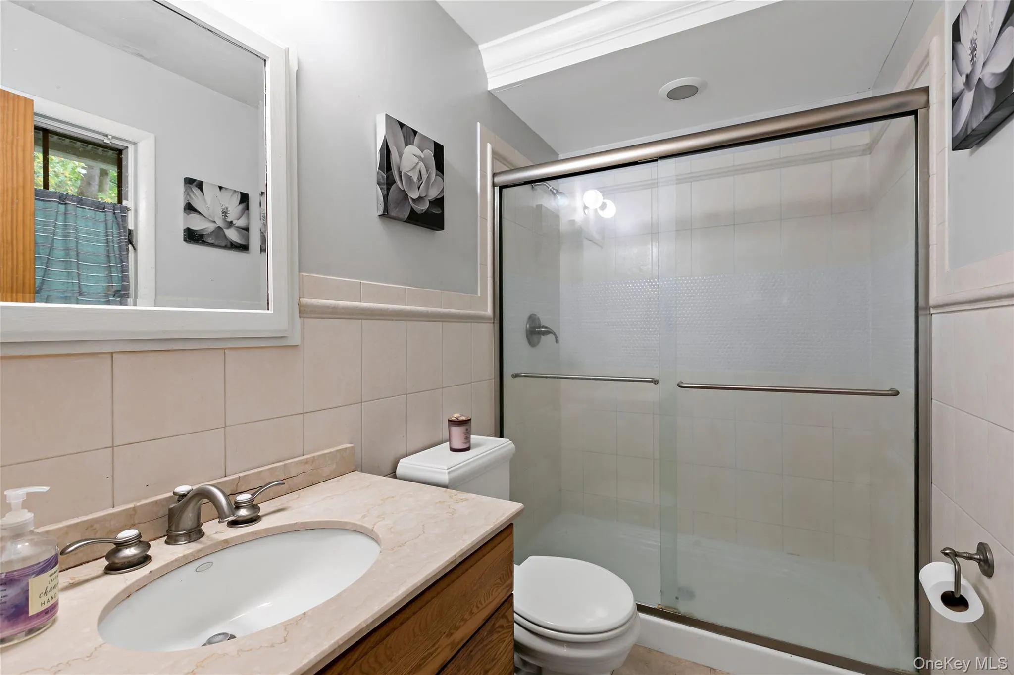 Primary dedicated bathroom. Primary dedicated bathroom.