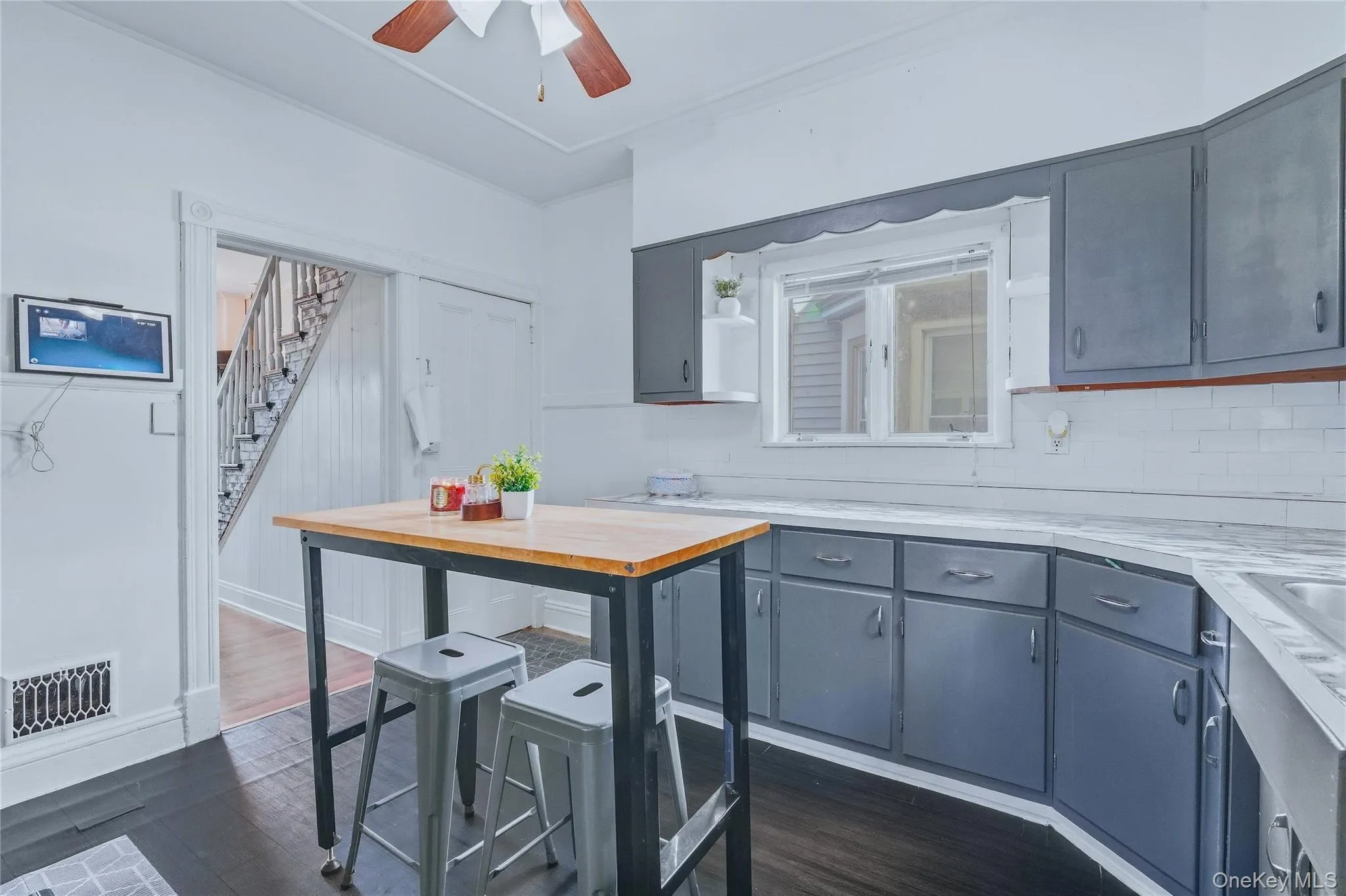 174 Foxhall Avenue, Kingston, NY, 2 Bedrooms Bedrooms, 8 Rooms Rooms,1 BathroomBathrooms,Residential,For Rent,Foxhall,0,1055975 174 Foxhall Avenue, Kingston, NY, 2 Bedrooms Bedrooms, 8 Rooms Rooms,1 BathroomBathrooms,Residential,For Rent,Foxhall,0,1055975