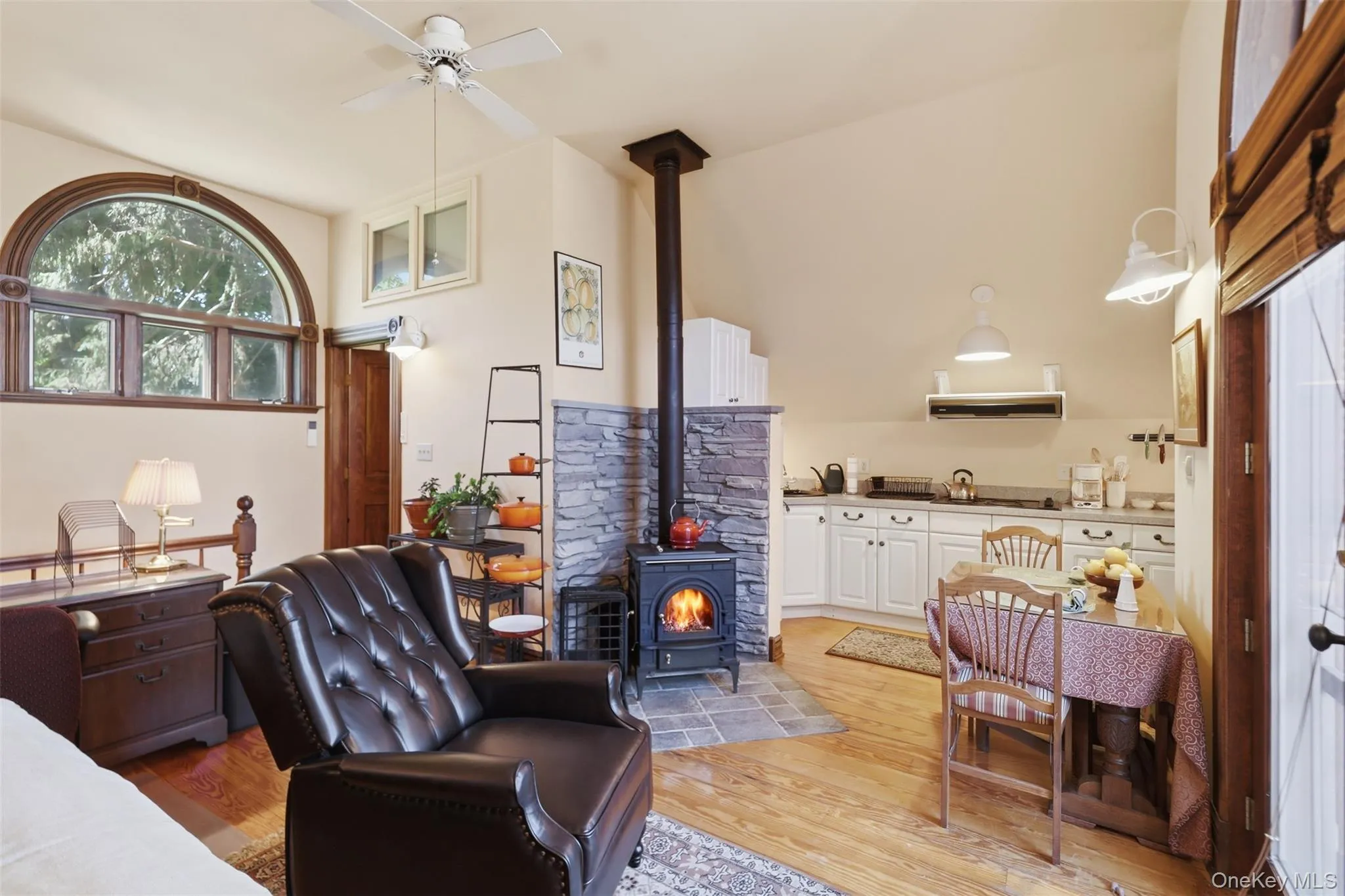 5 and 10 West Street, Marlboro, NY, 9 Bedrooms Bedrooms, 18 Rooms Rooms,9 BathroomsBathrooms,Residential,For Rent,West,0,1055986 5 and 10 West Street, Marlboro, NY, 9 Bedrooms Bedrooms, 18 Rooms Rooms,9 BathroomsBathrooms,Residential,For Rent,West,0,1055986